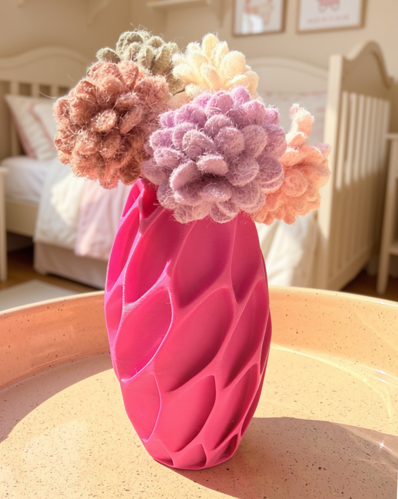 Cadeauset 5x elastieken bloemen in 3D vaas | rond- diverse modellen) - 143369 Cadeauset 5x elastieken bloemen in 3D vaas | rond- diverse kleuren)