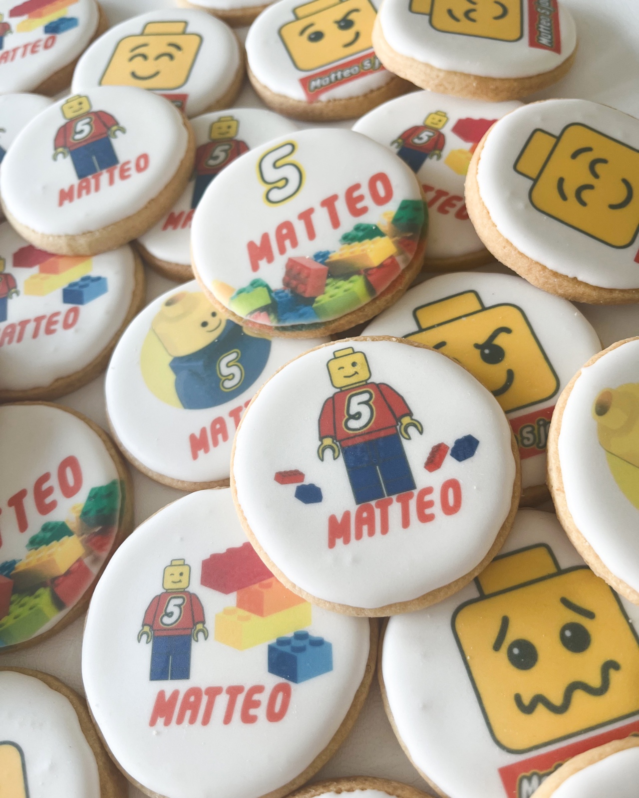 Uitdeelkoeken met print naar keuze of foto - 57917.jpeg Uitdeelkoeken met print naar keuze of foto