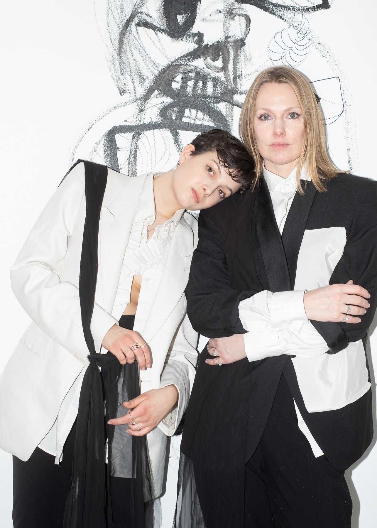 Larimar 6X8 Oval Triquetra Silver - 3734.jpeg Larimar 6X8 Oval Triquetra Silver