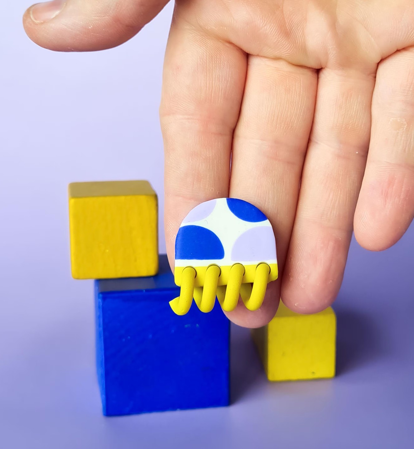 Blue, violet & yellow patterned color block earrings. Handmade polymer clay statement dangles. 80s memphis group, bold dopamine jewelry. - 71678.jpeg Kleurrijke, handgemaakte oorbellen met geel, lila en blauw patroon. Lichtgewicht, dopamine statement Memphis Polymeerklei oorbellen