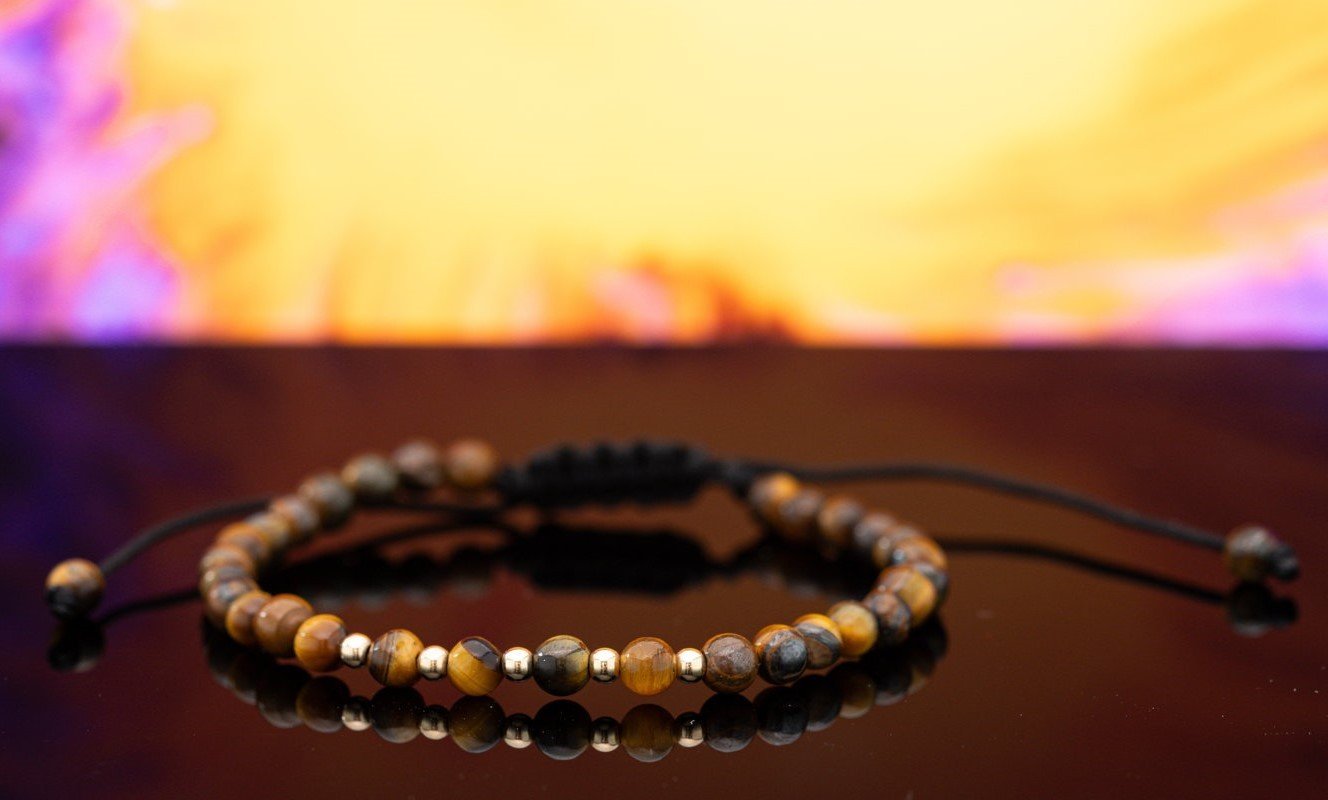 Tijgeroog armband met 14 karaat gouden kralen van 2,5 mm, voor vrouwen en mannen, maat verstelbaar 15-21 cm, ideaal als cadeau - 54184.jpeg Tijgeroog armband met 14 karaat geelgouden kralen van 2,5 mm