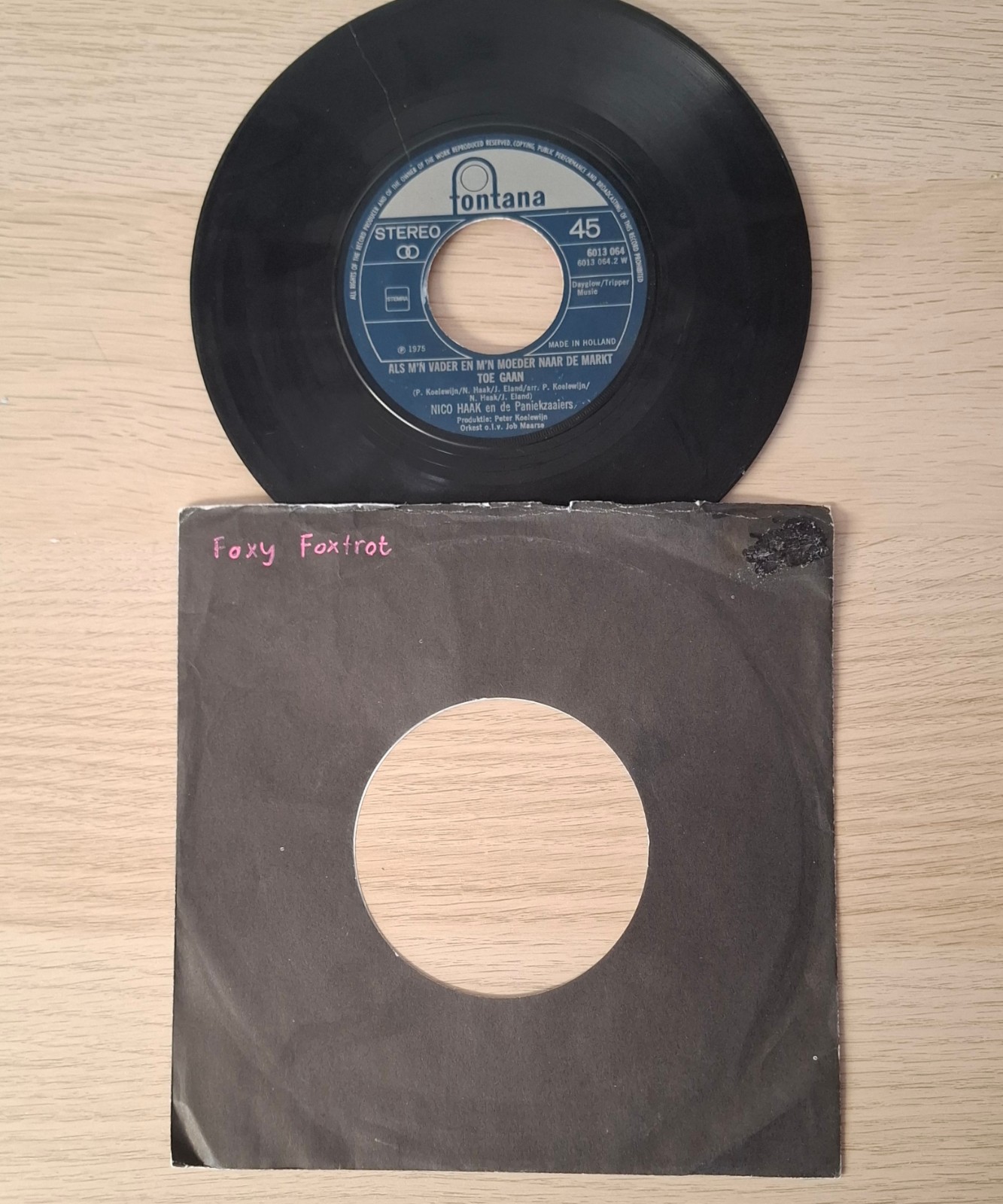 Kunst van vinyl: versierde LP 'Foxy Foxtrot' - 84567 Kunst van vinyl: versierde LP 'Foxy Foxtrot'