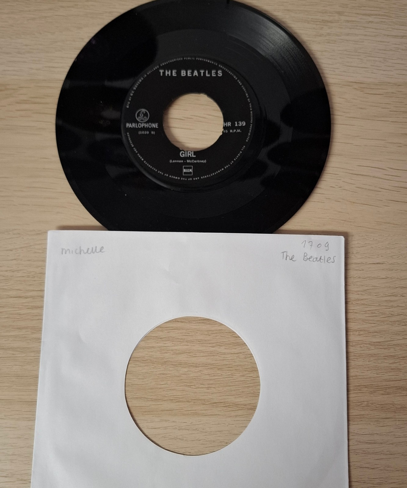 Kunst van vinyl: versierde LP 'Michelle'