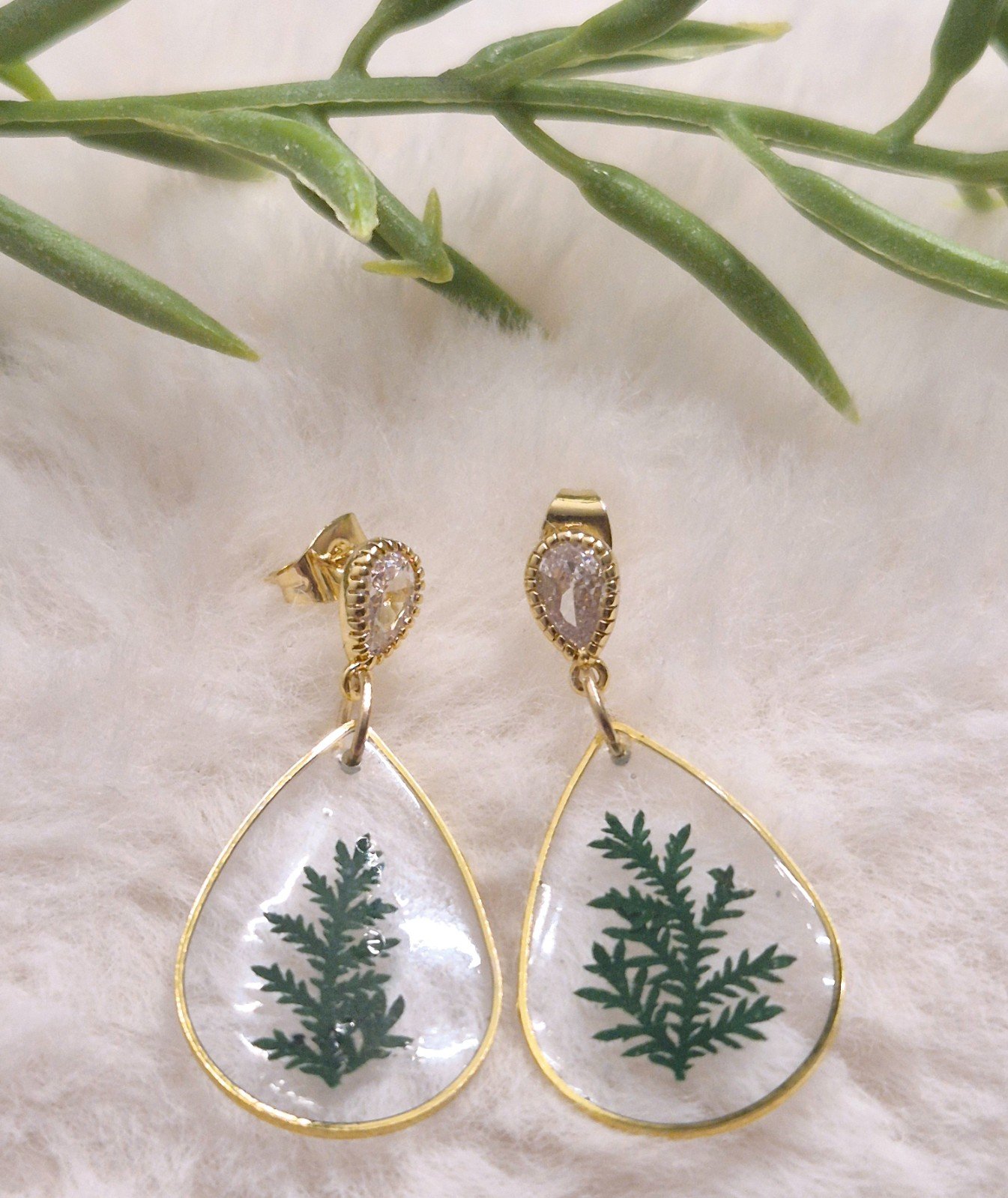 Druppelvormige groene Resin Oorbellen