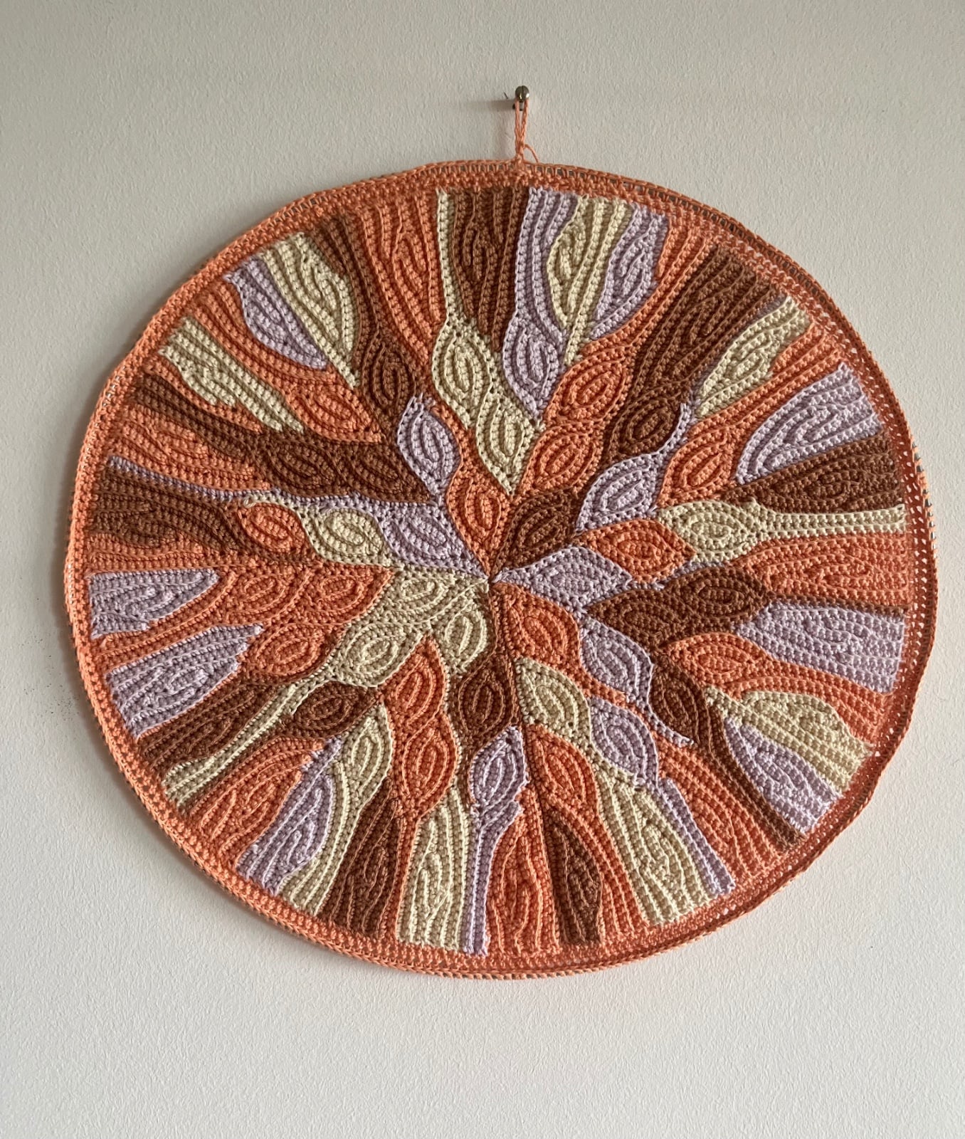 Unieke mandala een sierraad aan de muur.