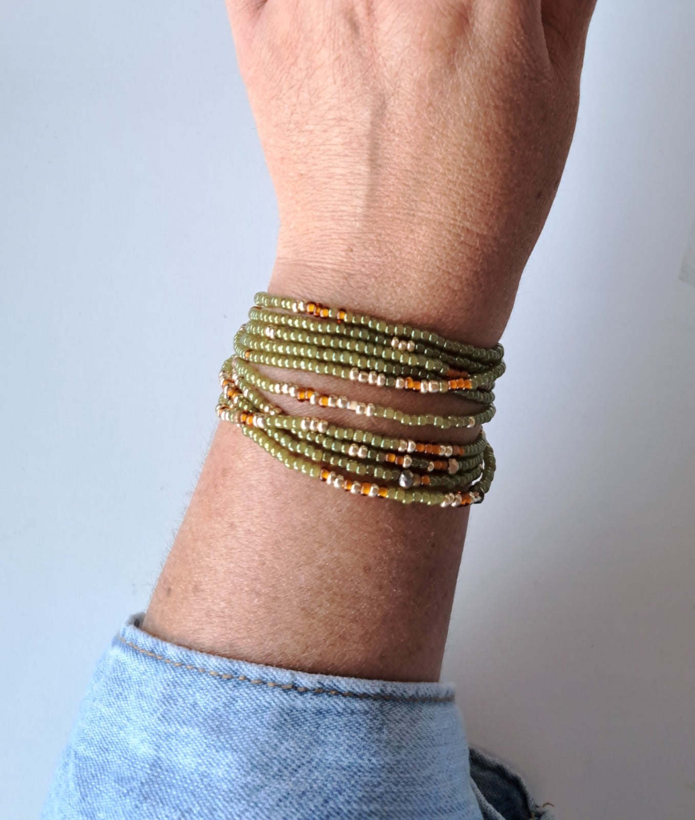 Ibizastyle wikkelarmband met goudaccenten Light Sage