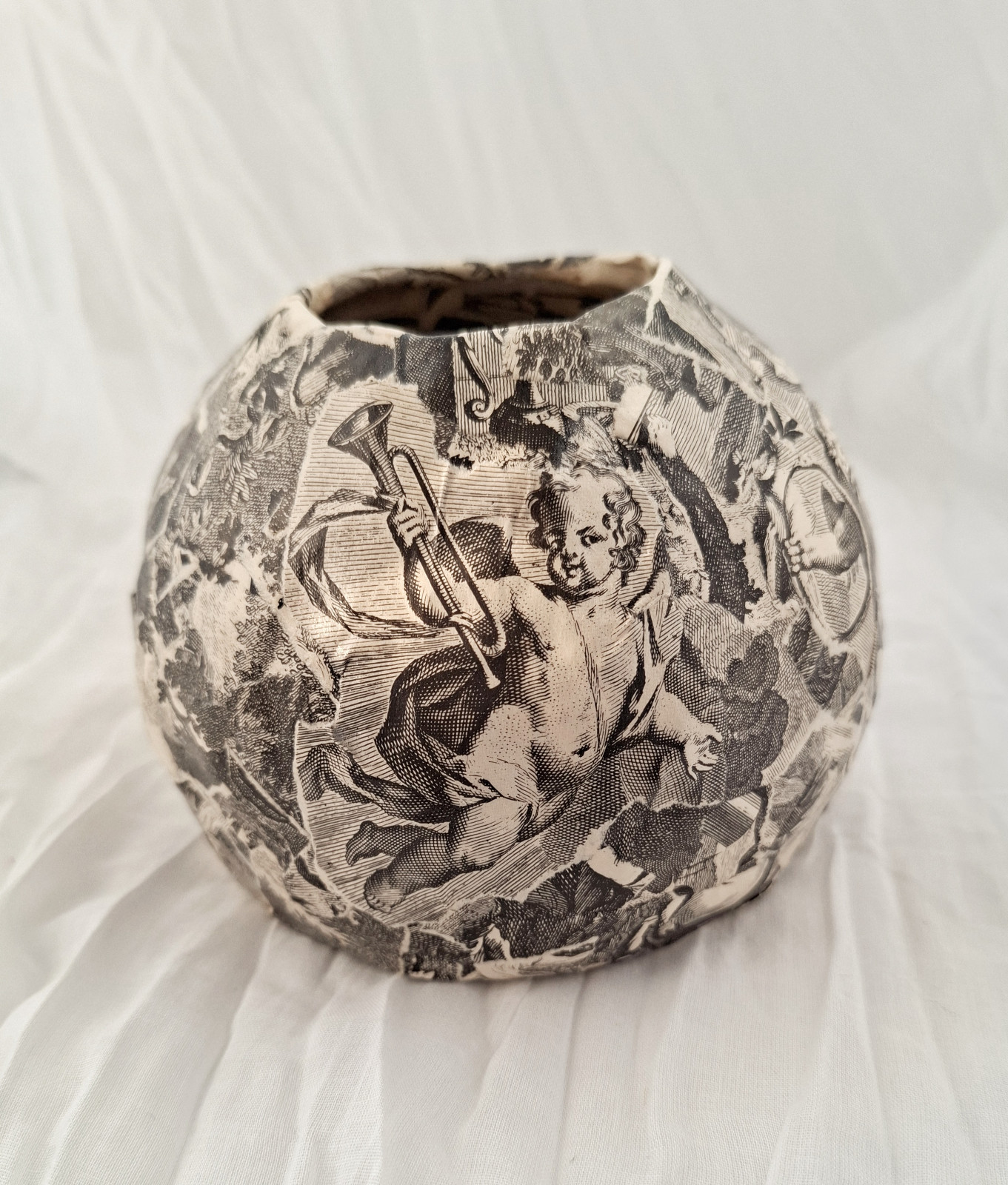 Vaasje van papier - 71557.jpeg Onbreekbare papieren vaas met bijbelse afbeeldingen