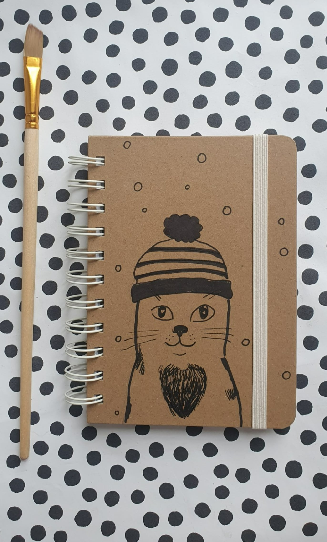 handgemaakt dagboek notitieboekje, kat met muts, met originele katten… - 108984 handgemaakt dagboek notitieboekje, kat met muts, met originele kattentekening (geen print)