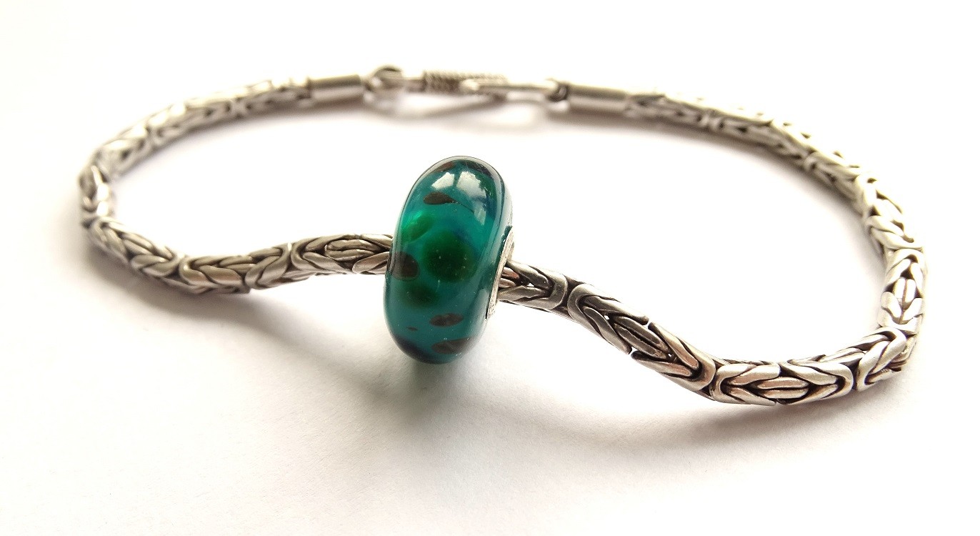 Handgemaakte turquoise Pandora-stijl bedel van lampwork glas met ster… - 146154 Handgemaakte turquoise Pandora-stijl bedel van lampwork glas met sterling zilveren kern