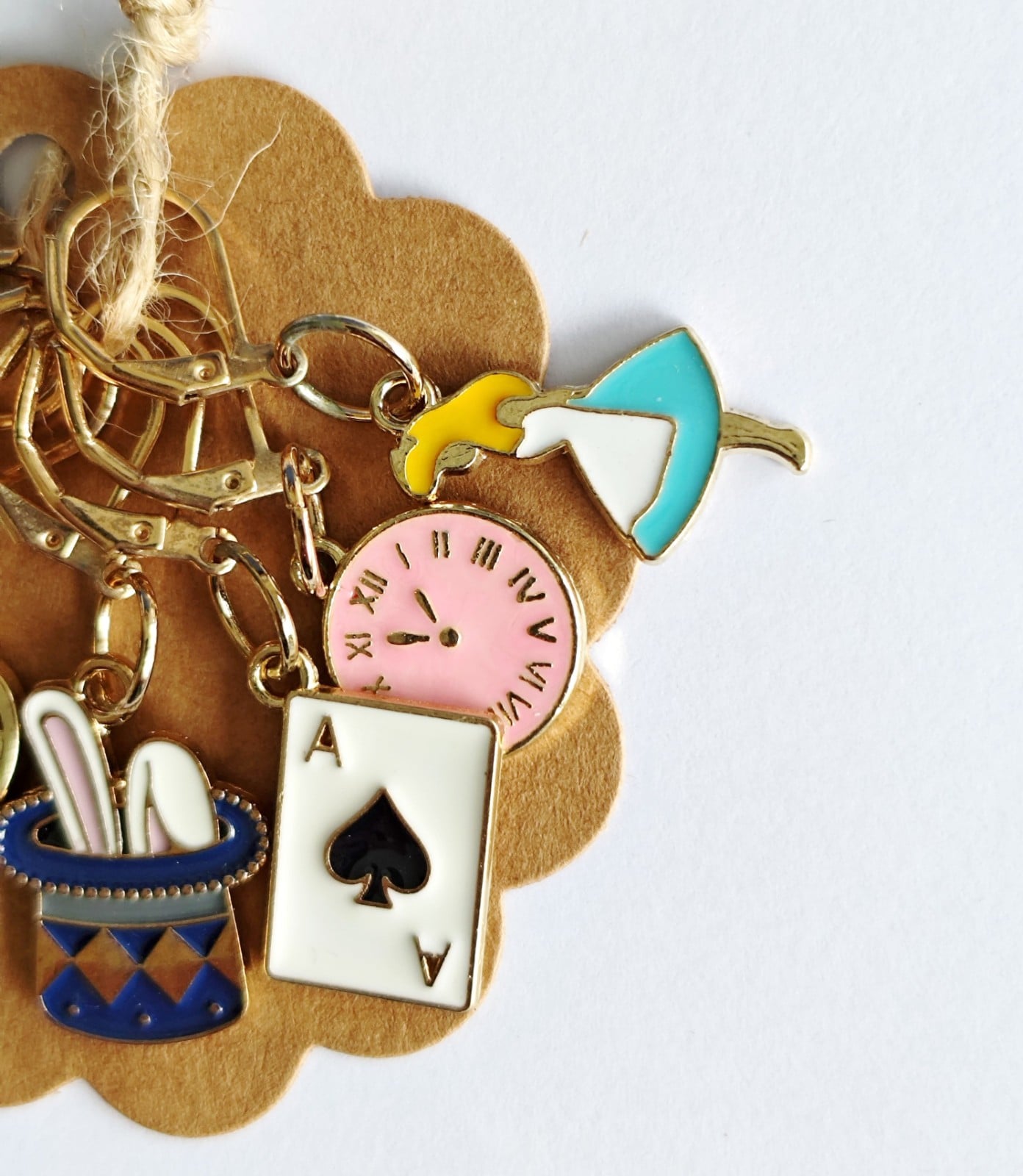 Handgemaakte steekmarkeerders, 'Alice in Wonderland'