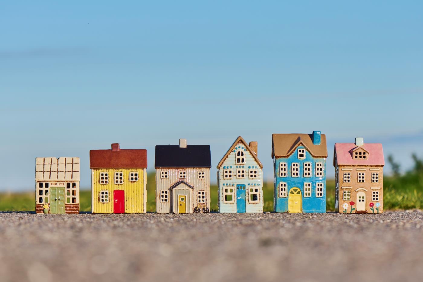 Keramieken Huisje met Bloemetjes