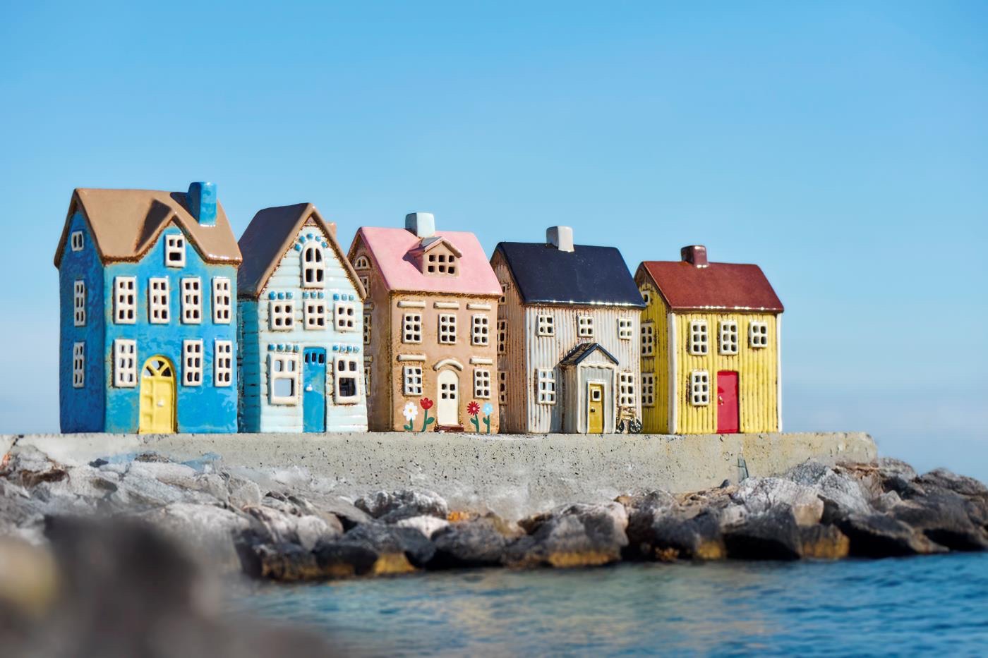 Keramieken Huisje met Bloemetjes