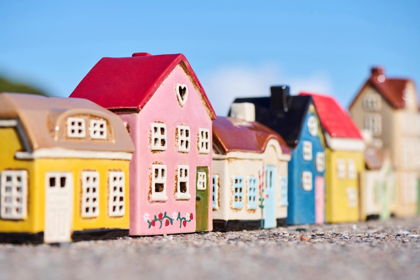 Keramieken Huisje Roze met Aardbeienplant