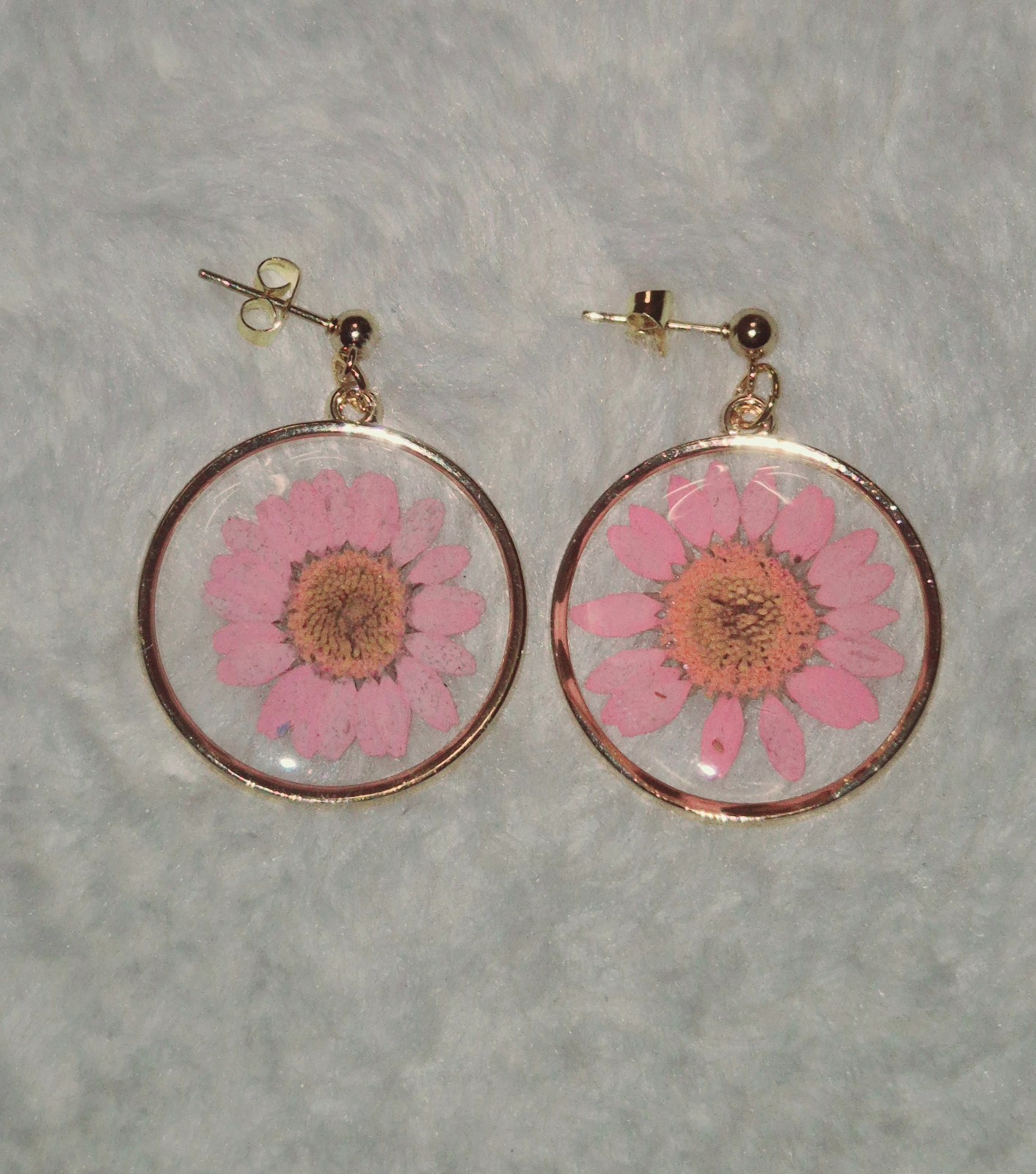 Roze resin oorbellen