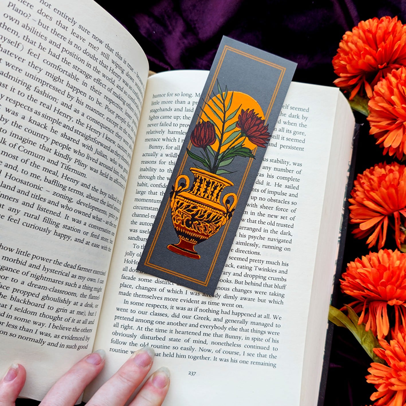 Griekse vaas - boekenlegger met bronsfolie