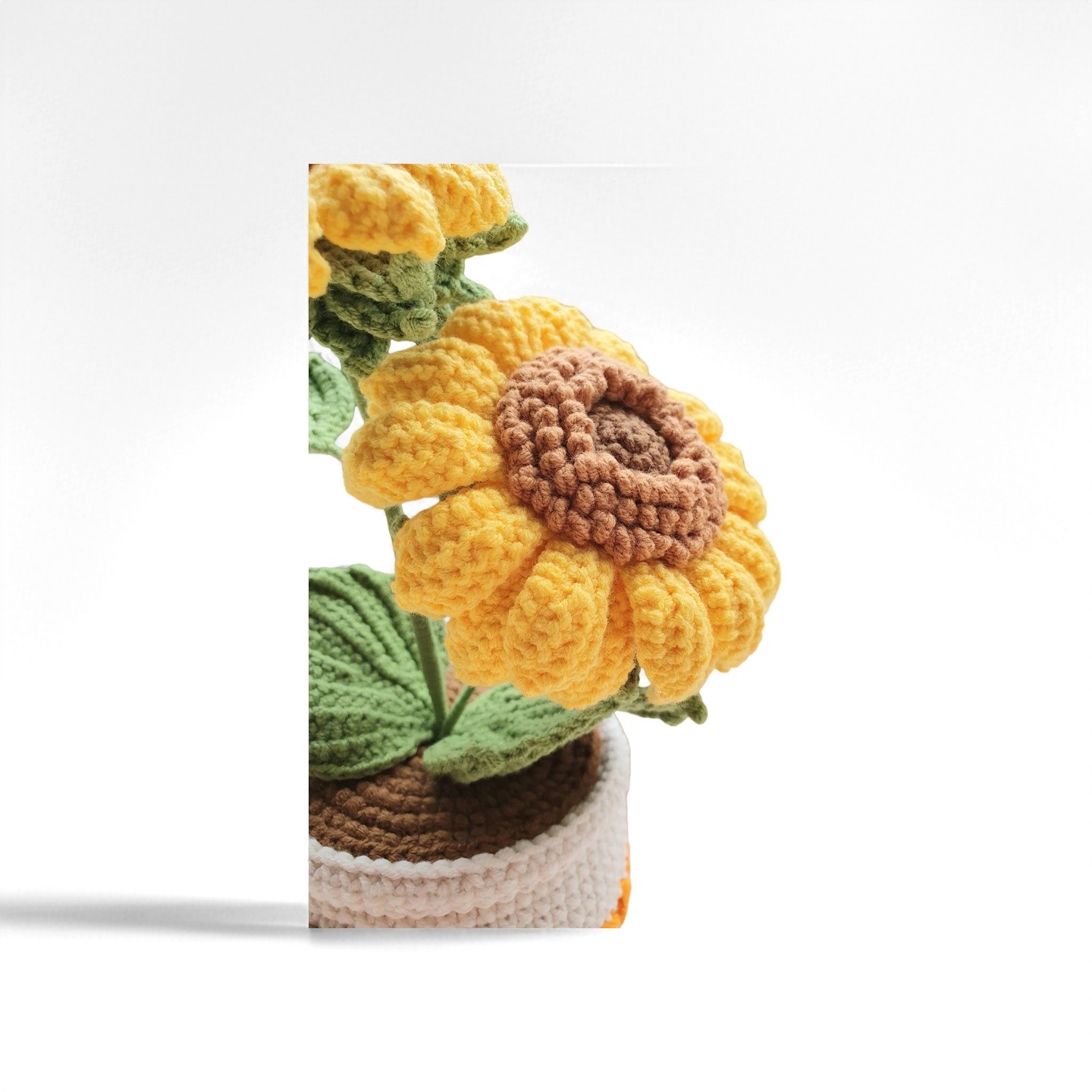 Gehaakte zonnebloem in sierpot – handgemaakt met luxe details