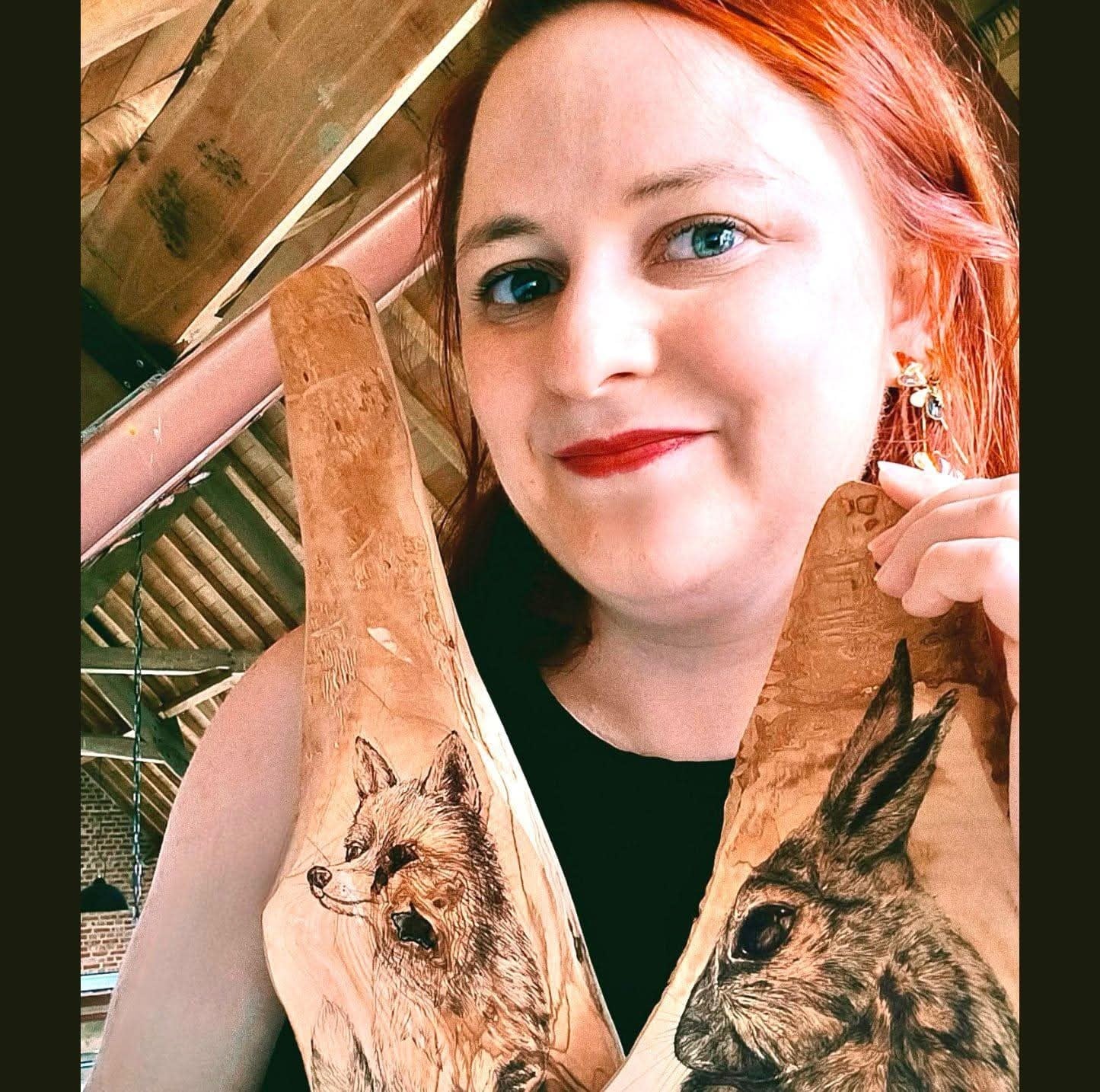 Fairytale Fox – Handgetekende vos op Italiaans olijfhout 🦊✨🫒