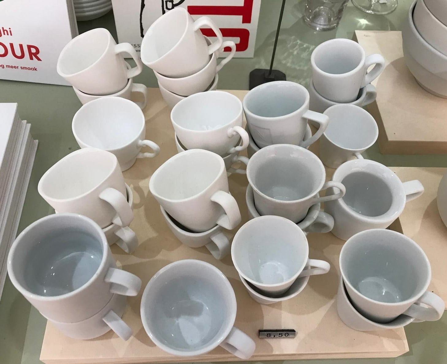 Laat je verrassen door vier objecten van ons mooie Straal Servies - 96697 Laat je verrassen door vier objecten van ons mooie Straal Servies!