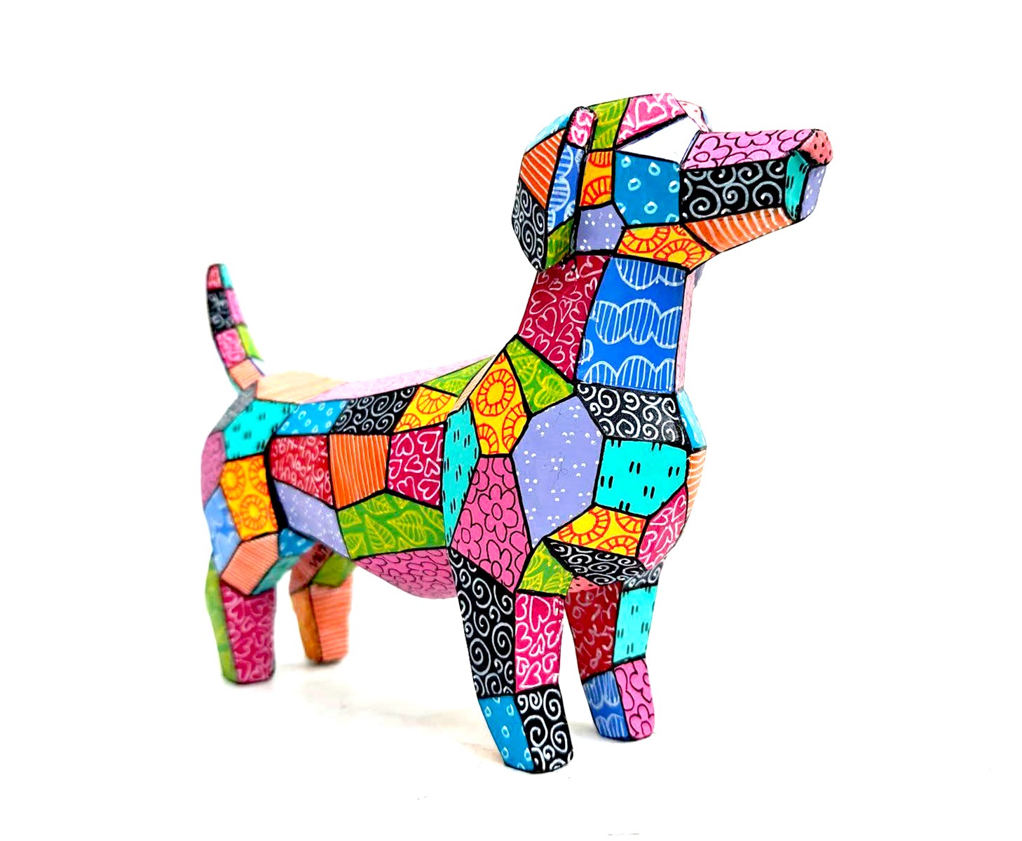 Kleurrijke Origami Teckel – Uniek handgeschilderd duurzaam kunstobject