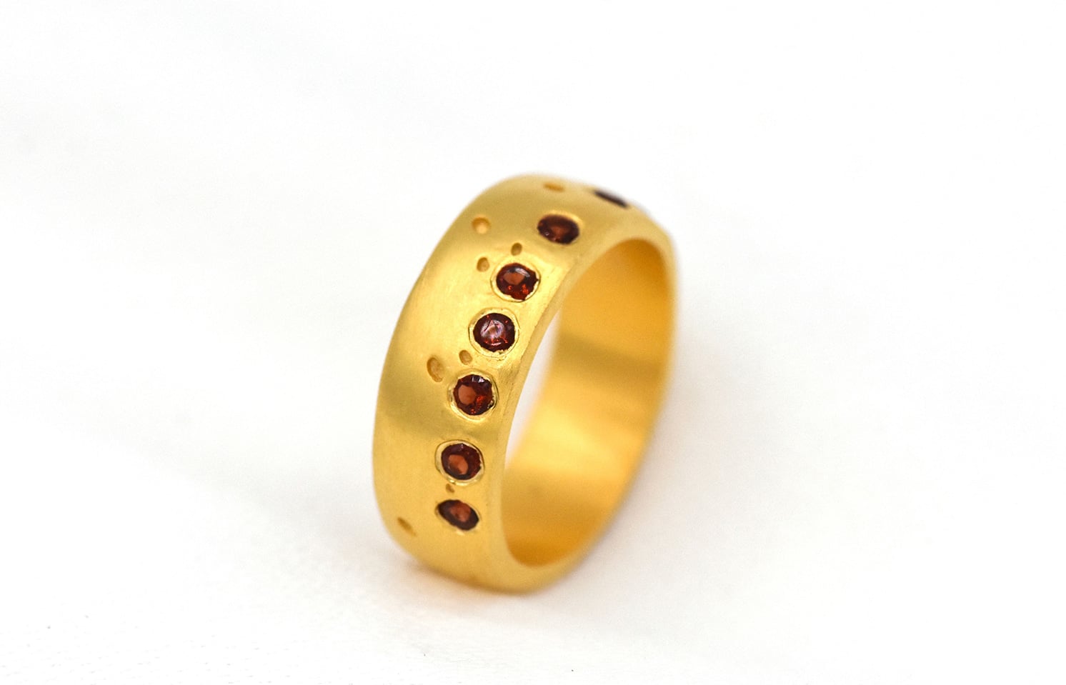 Journey gold - 10420.jpeg Journey gold