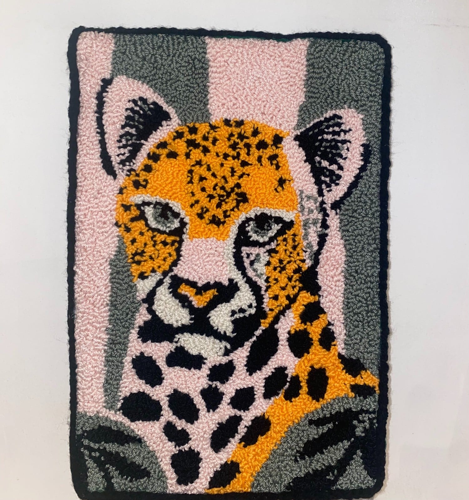 Punch Needle Wanddecoratie – Tijger "Wild Style" (Handgemaakt)