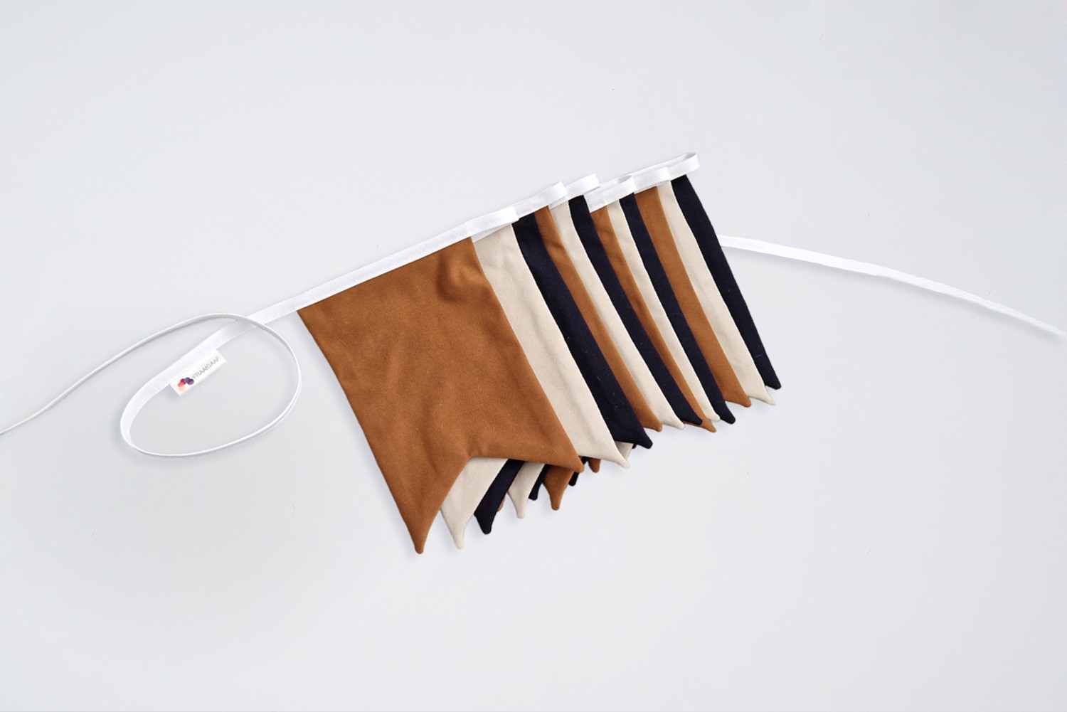 Vlaggenlijn Earth & Sky | Blauw / (roest) Bruin / Terracotta / Beige slinger met vaandel vlaggetjes gemaakt van stof