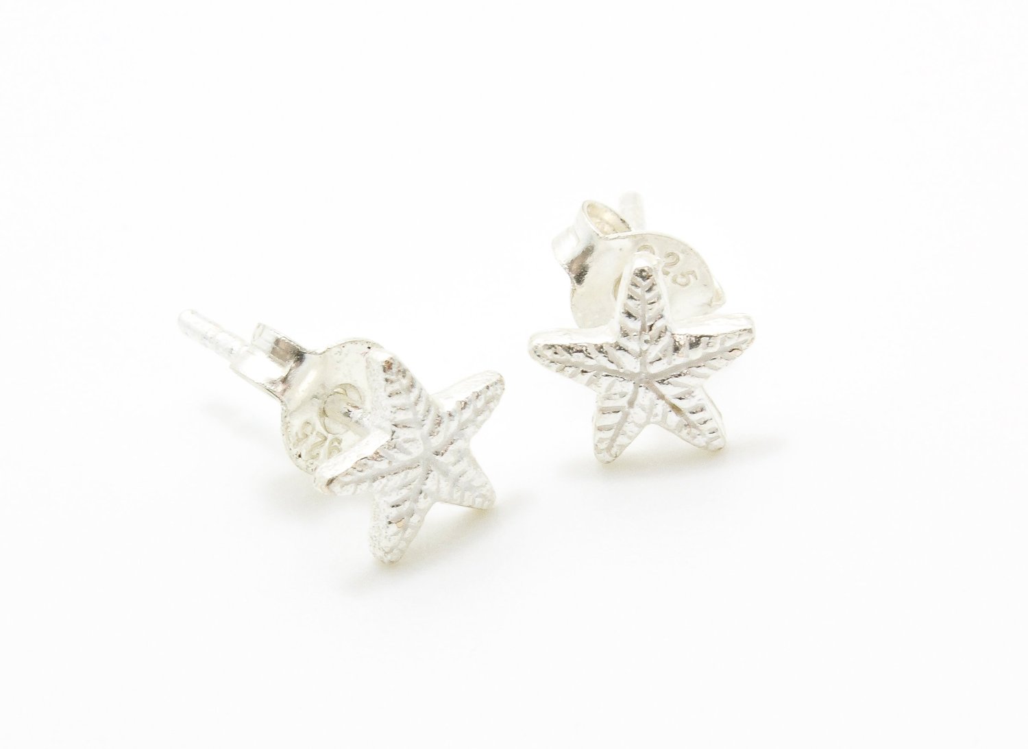 Silver Sea Star Earbud - 3040.jpeg Silver Sea Star Earbud