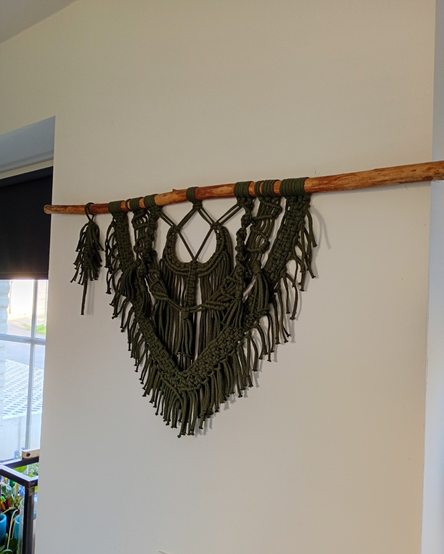 Wanddecoratie, macramé, kaki