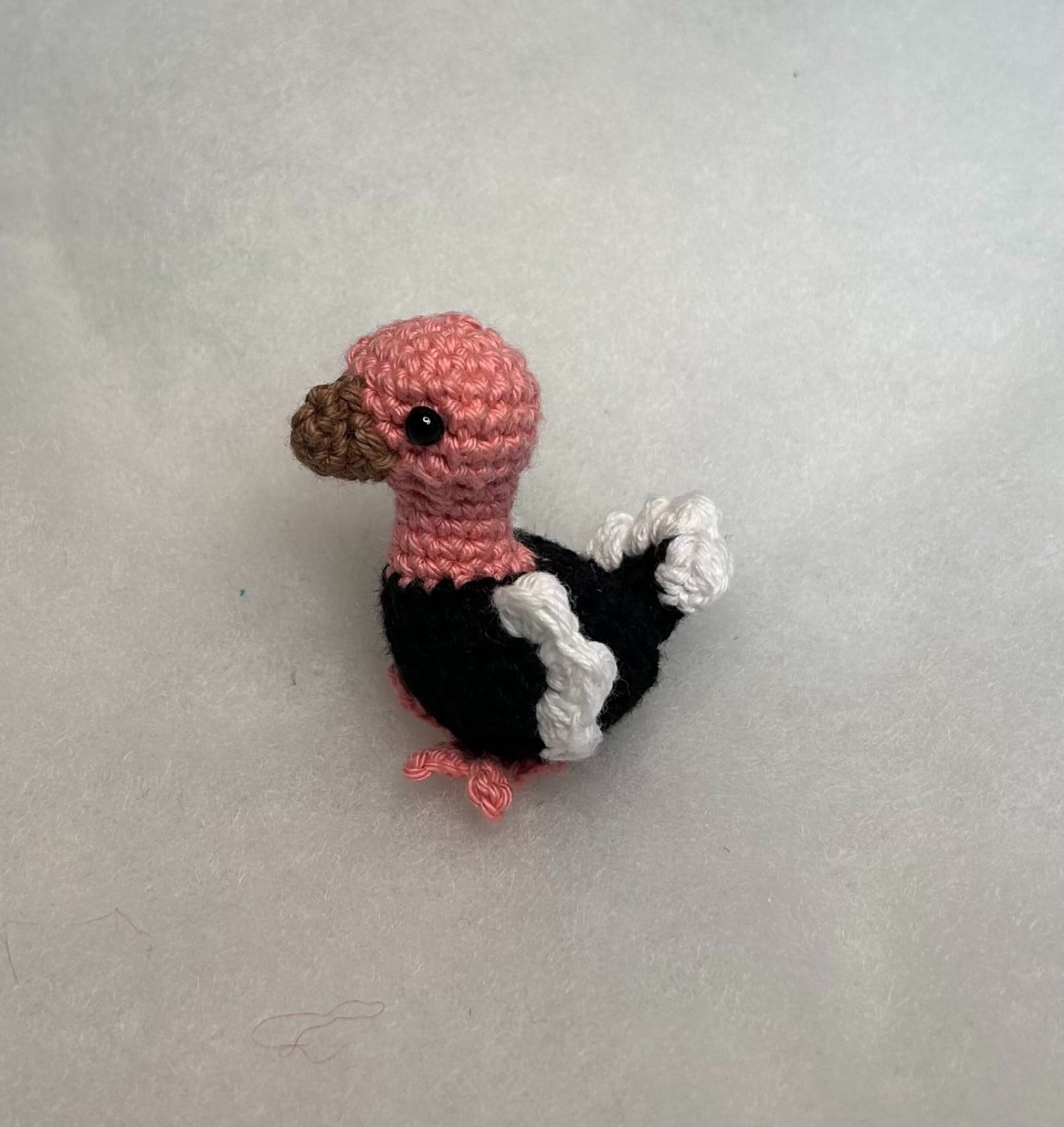 Gehaakte ministruisvogel– handgemaakt klein knuffeltje van katoen