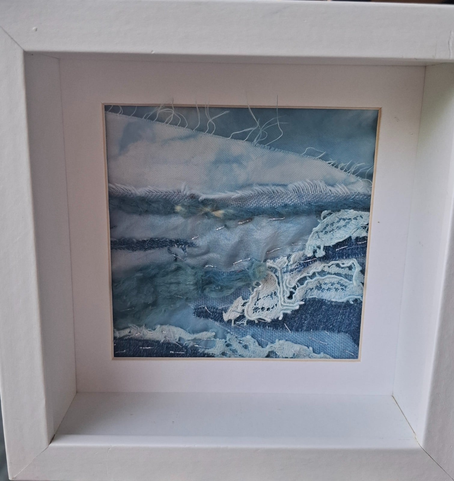Blauwe Horizon, klein kunstwerk met grote ruimte