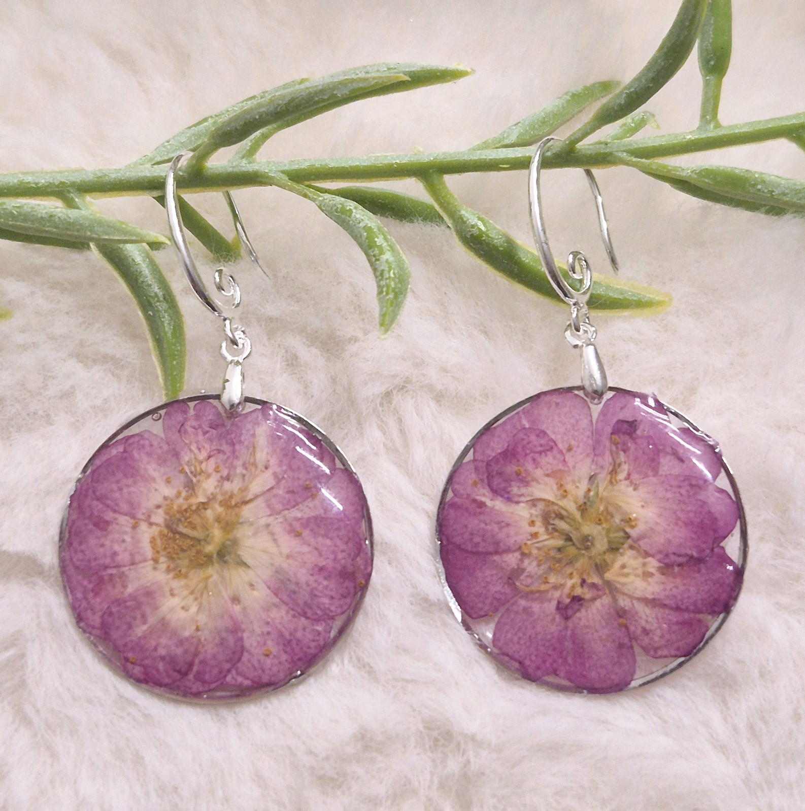 Paarse ronde Resin Oorbellen