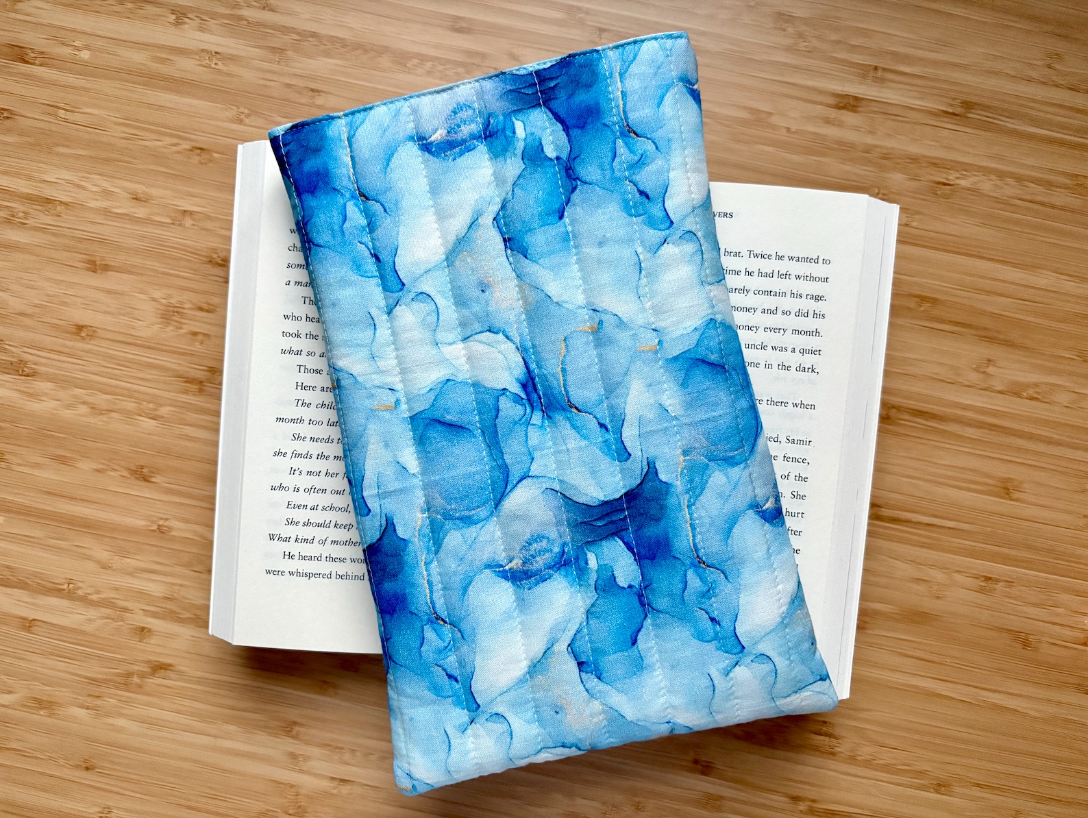 Quilted Book Sleeve | for paper back books up to 400pages - 122105 Quilted Book Sleeve | for paper back books up to 400pages