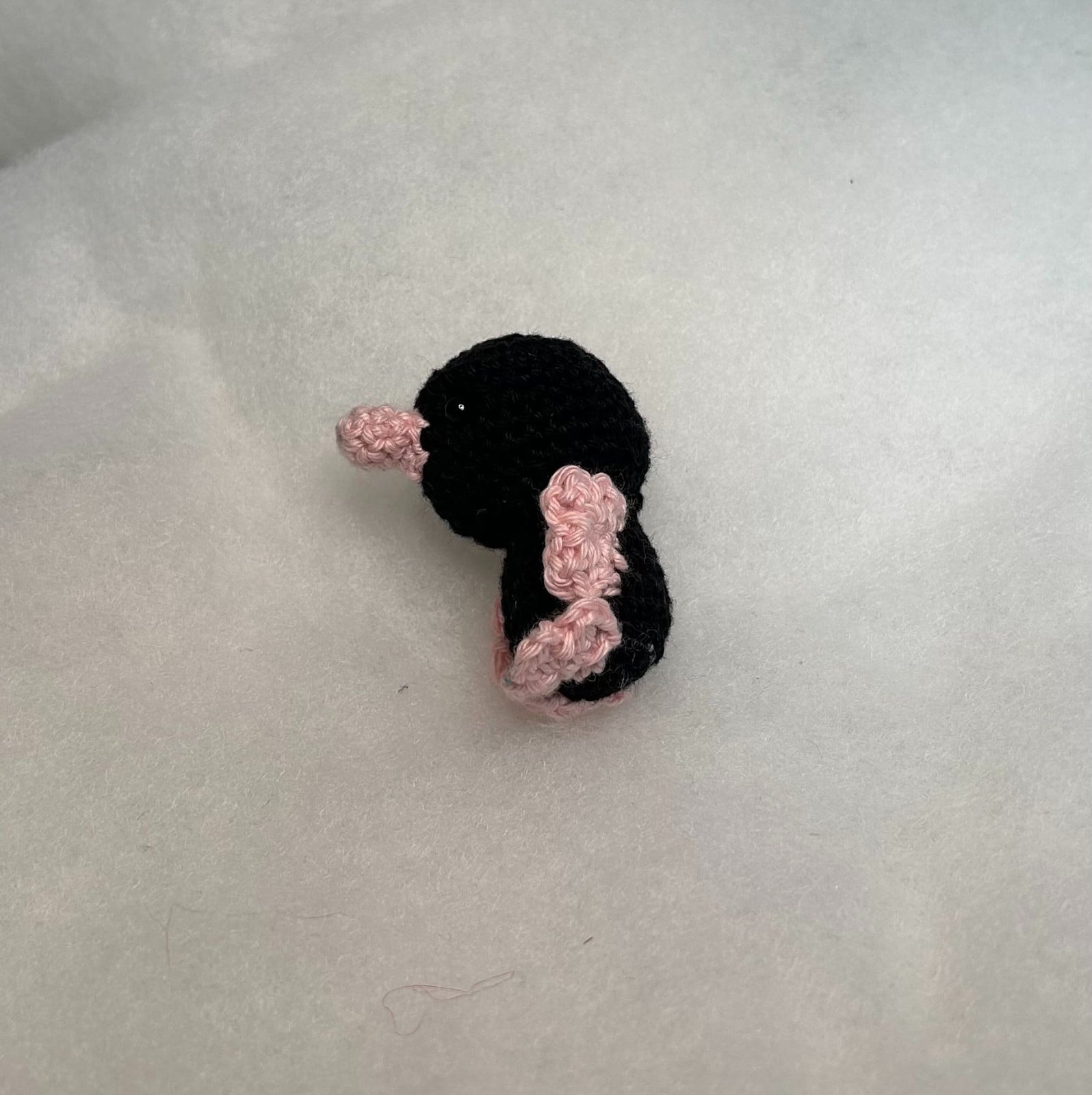 Gehaakte mini-mol – handgemaakt klein knuffeltje van katoen - 150421 Gehaakte mini-mol – handgemaakt klein knuffeltje van katoen