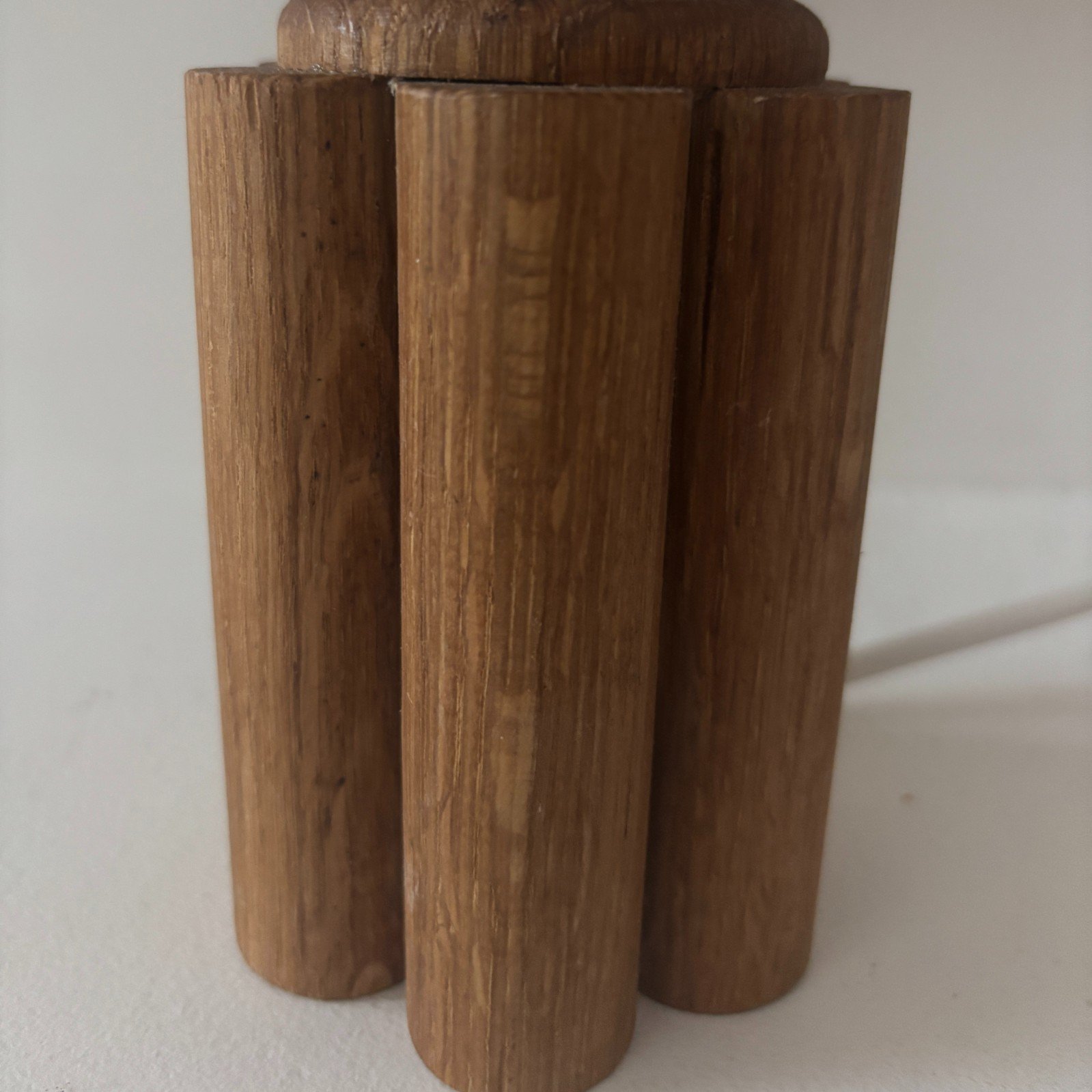 Lampje met orgineel model voet handgemaakt H0033 - 84157 Lampje met orgineel model voet handgemaakt