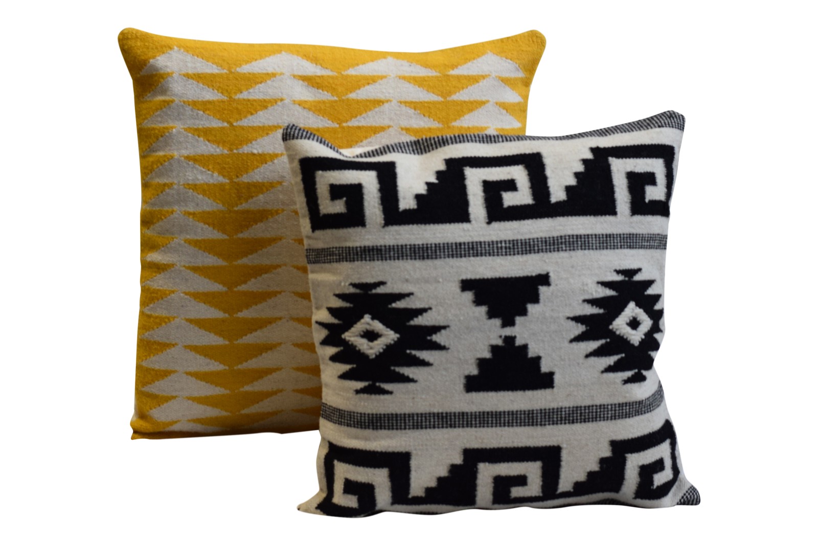 Handgeweven zwart en wit schapenwollen kussen (bank of woonkamer)