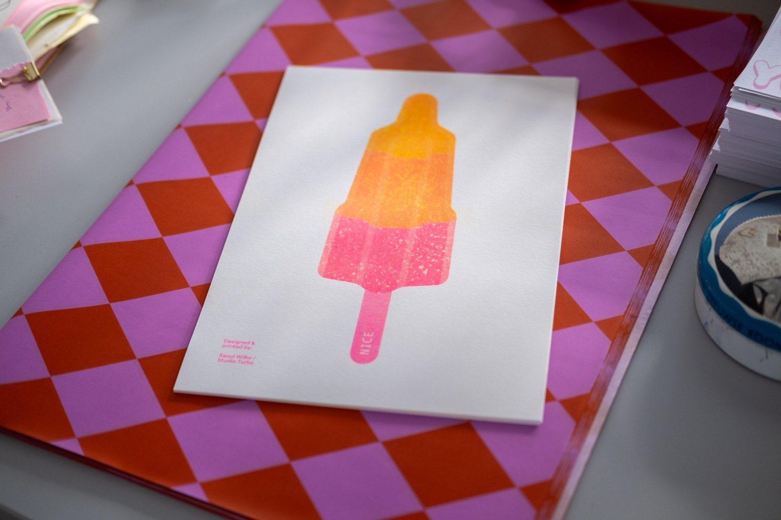 Raketje Riso Roze - 100601 Raket ijsje Risoprint neon roze