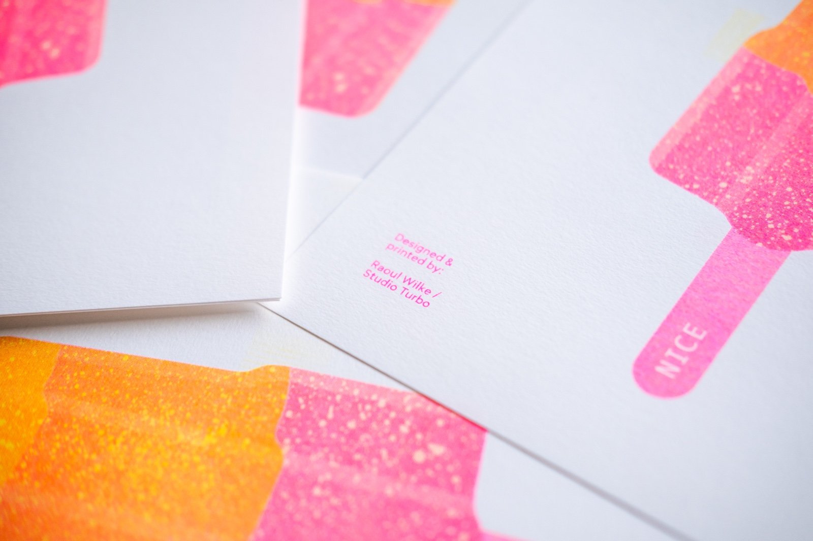 Raketje Riso Roze - 100604 Raket ijsje Risoprint neon roze