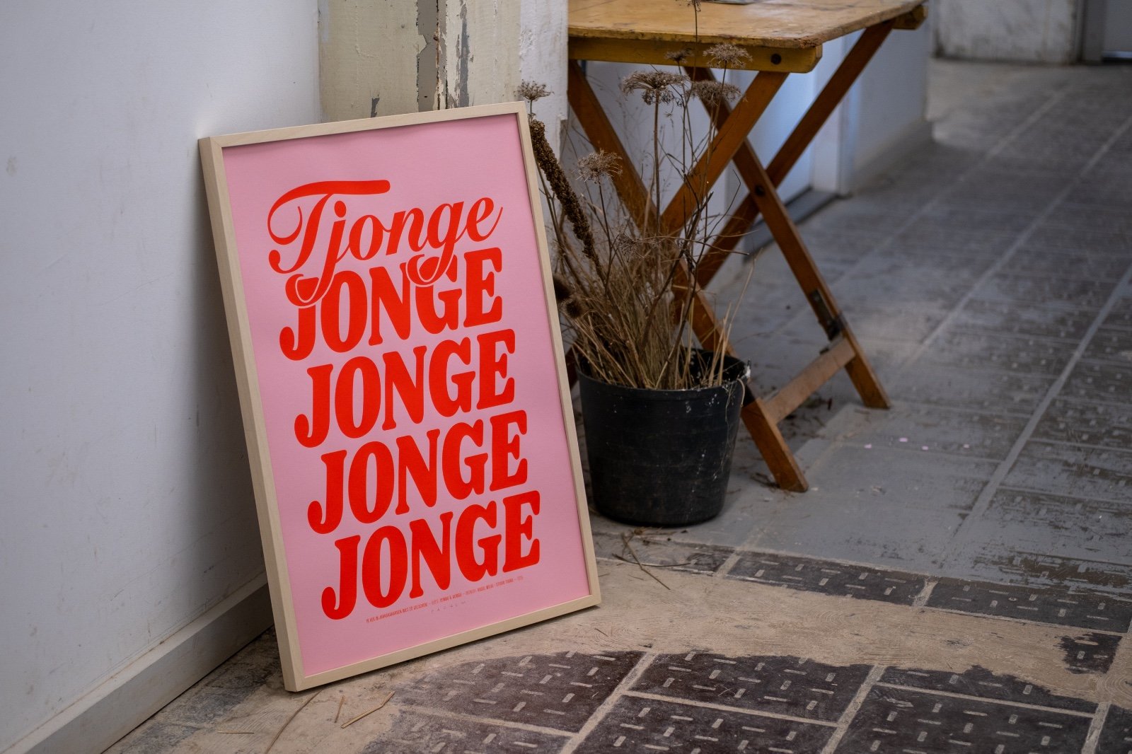 Tjonge Jonge Poster - 100659 Roze zeefdruk poster met quote - Tjonge Jonge Jonge