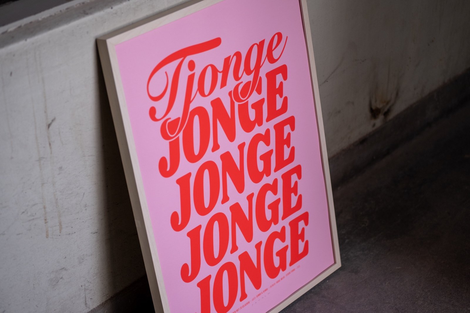 Tjonge Jonge Poster - 100660 Roze zeefdruk poster met quote - Tjonge Jonge Jonge