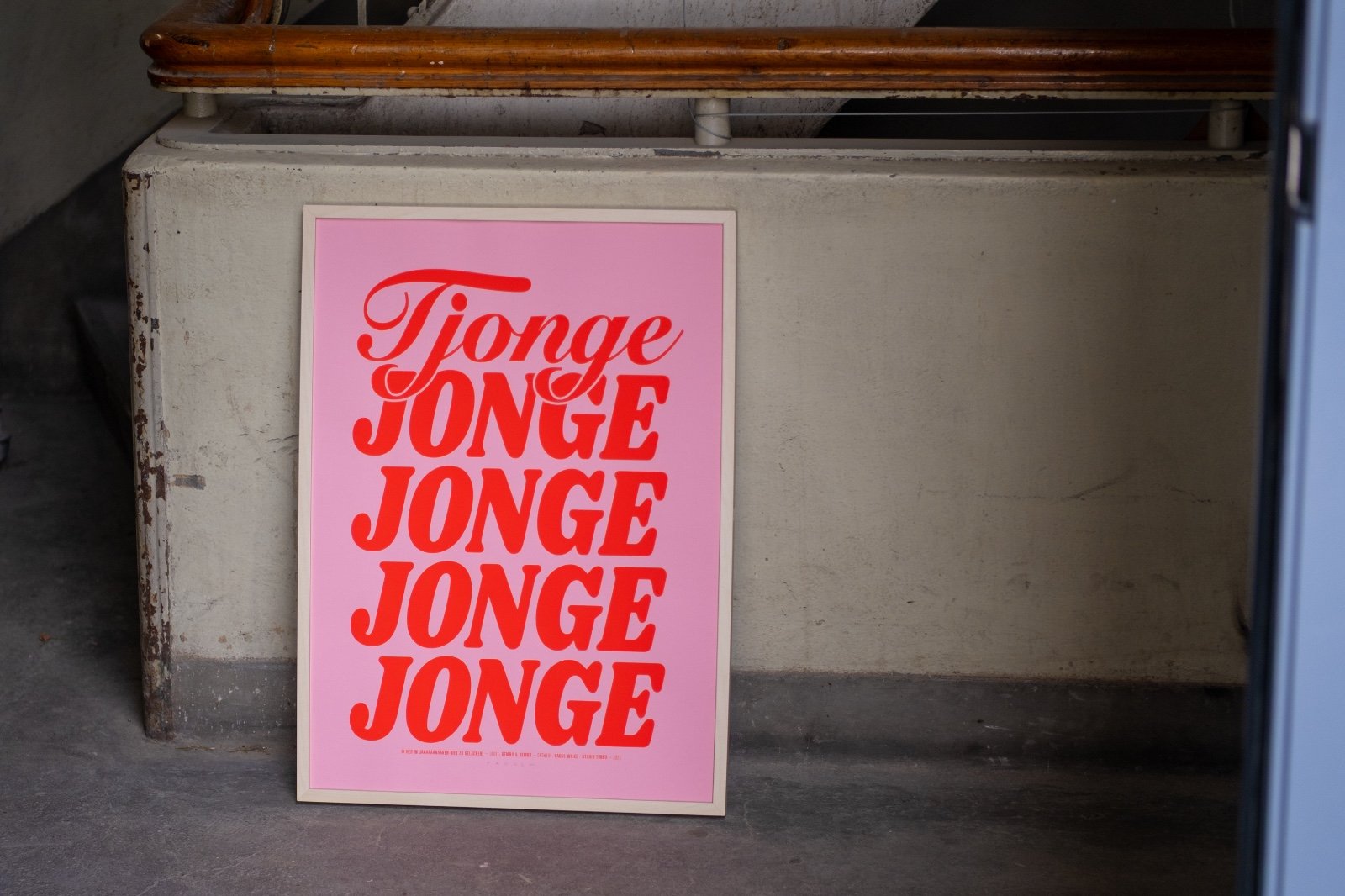 Tjonge Jonge Poster - 100662 Roze zeefdruk poster met quote - Tjonge Jonge Jonge