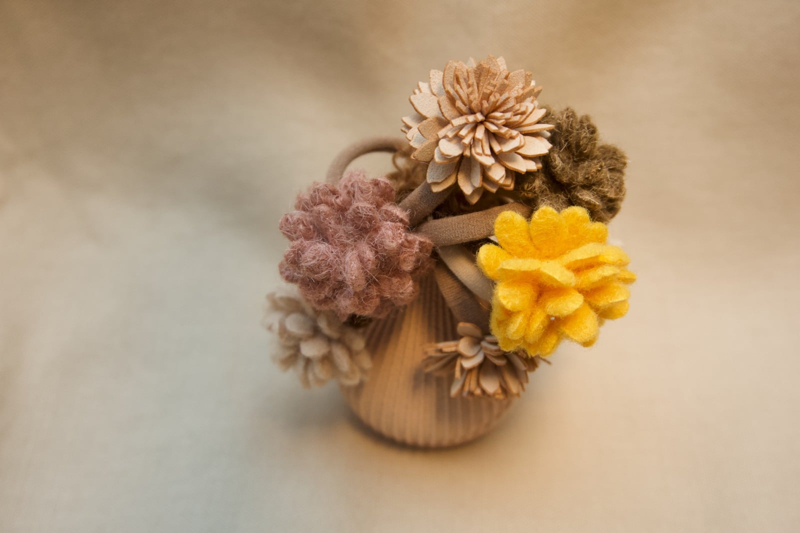 Cadeauset elastieken bloemen in 3D vaas