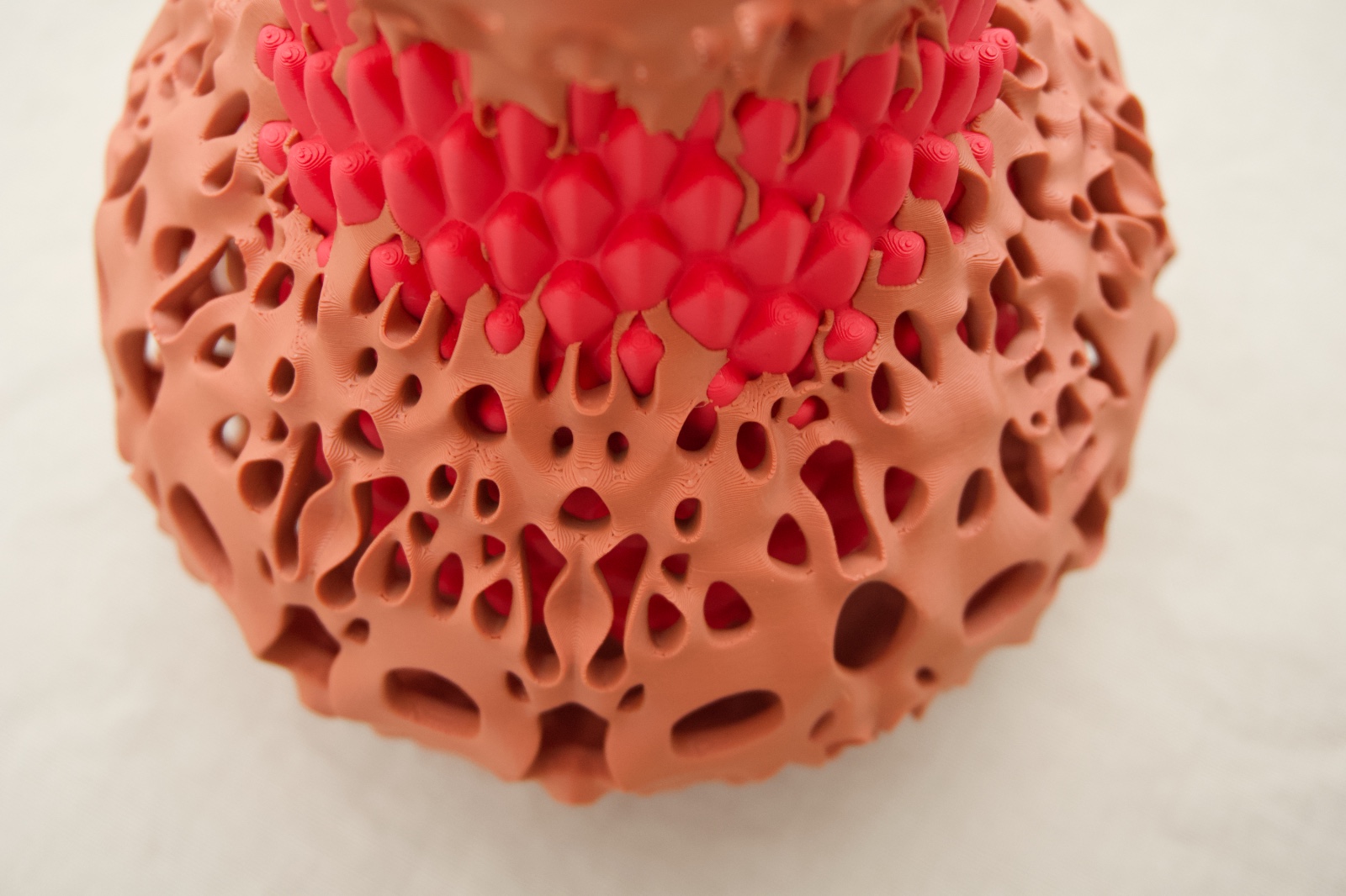 3D vaas rood en bruin (zelfontworpen, uniek)