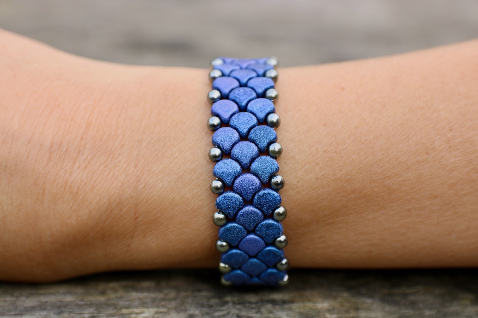 Handgemaakte kralenarmband 'Snake Skin Blue' — Ginko kralen, 19 cm - 132210 Handgemaakte kralenarmband 'Snake Skin Blue' — Ginko kralen, 19 cm