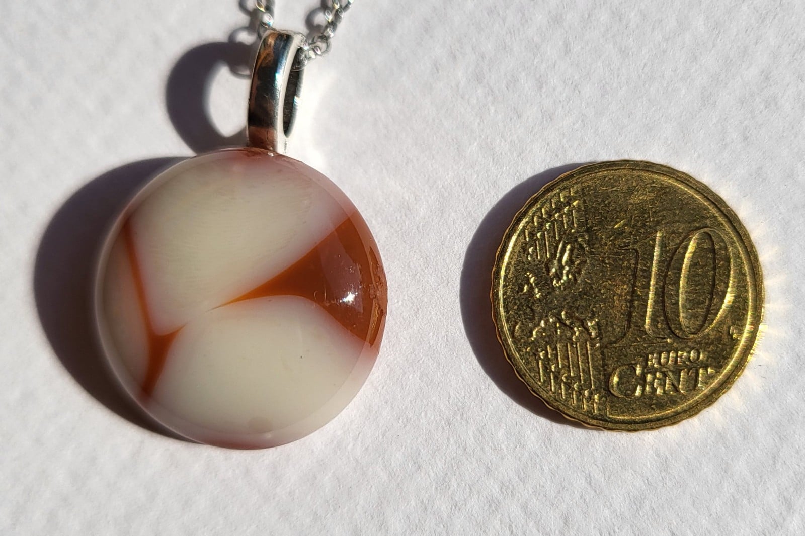 RVS ketting met uniek "Terracotta en Creme" glas hanger