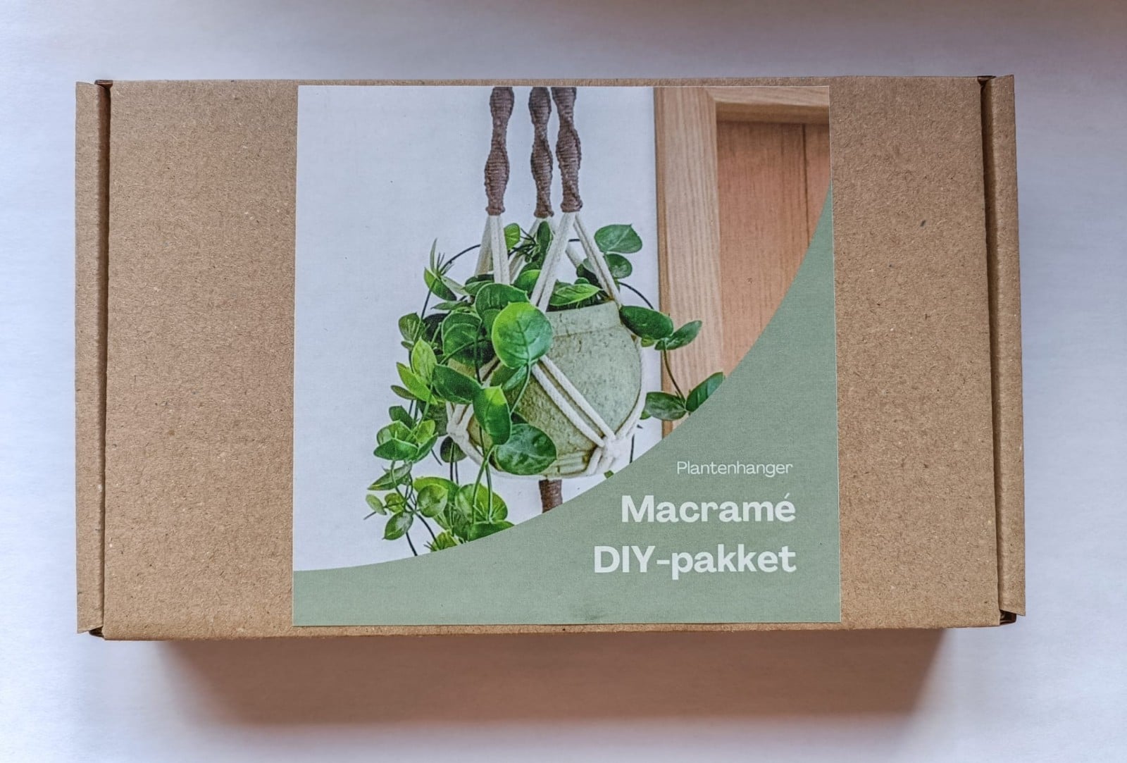 Mini DIY macramé plantenhanger