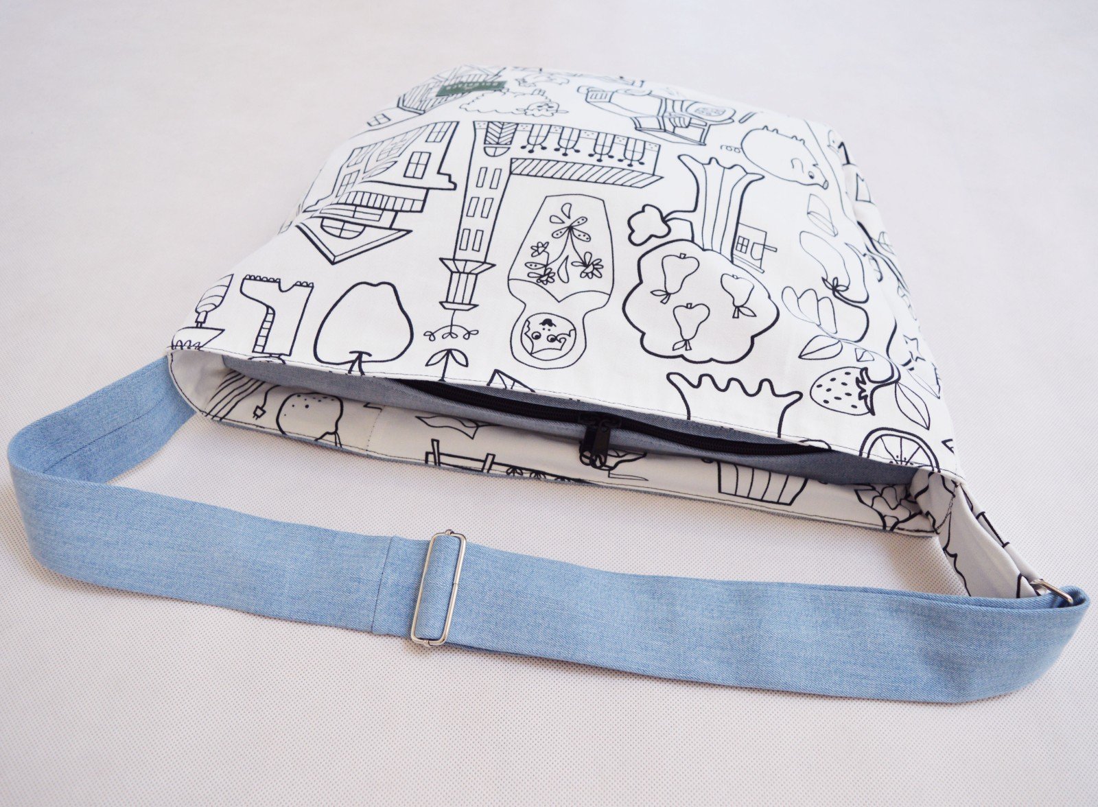 Koerierstas in 16 verschillende kleuren - 81130 Koerierstas in 16 verschillende kleuren