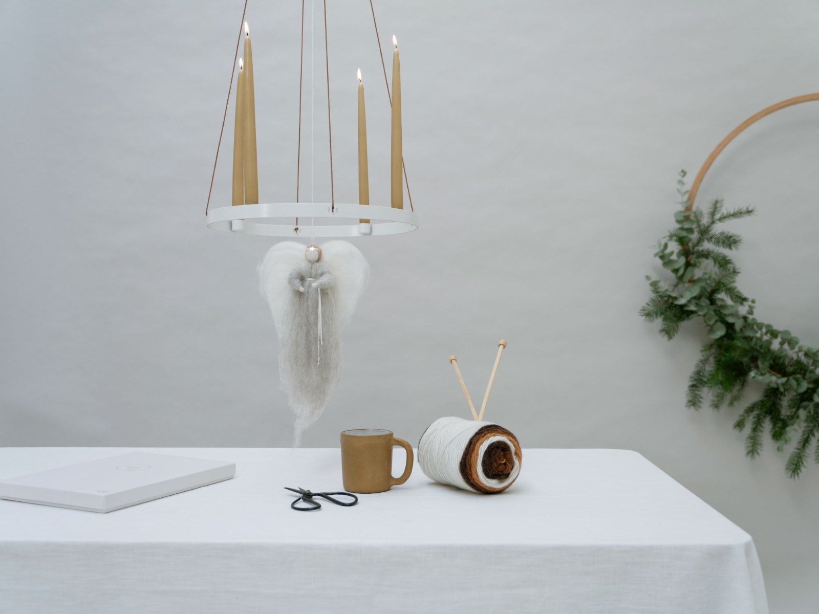 Beschermengel 'Irini' wit/ neutraal