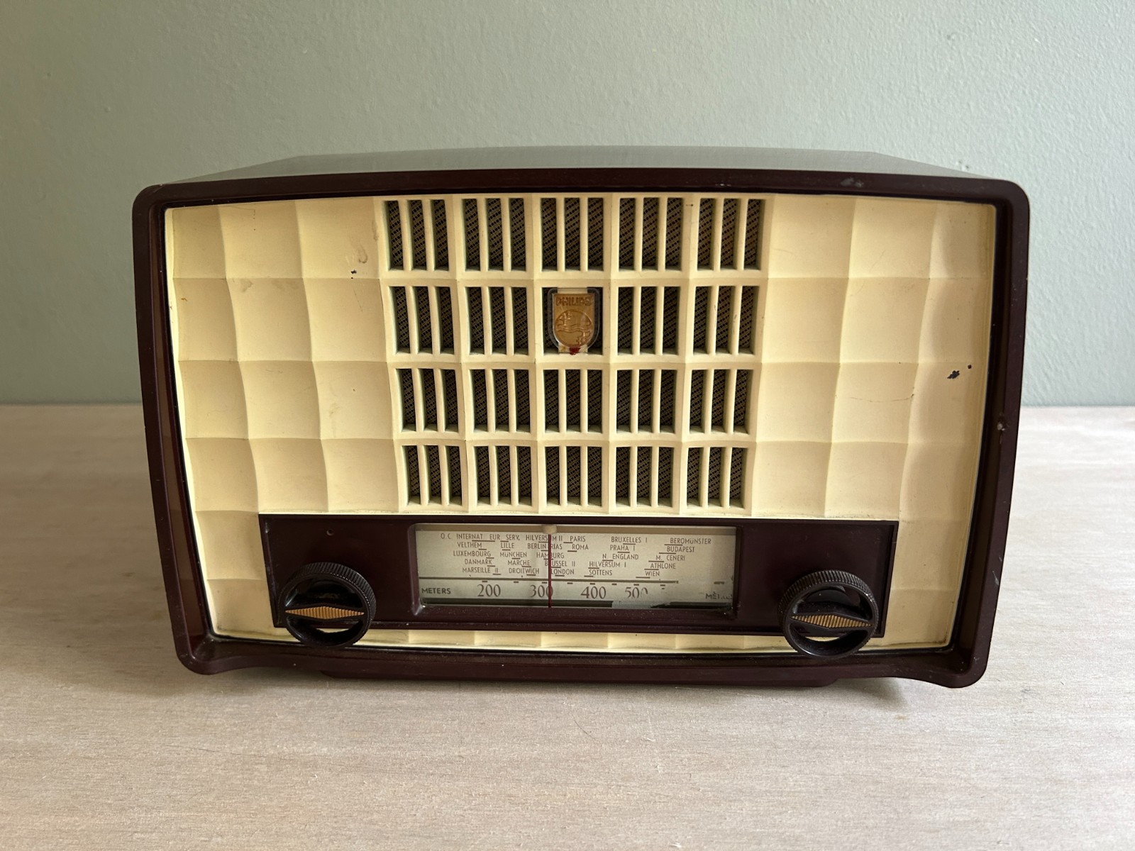 Vintage bluetooth wit radio Phillips uit 1956