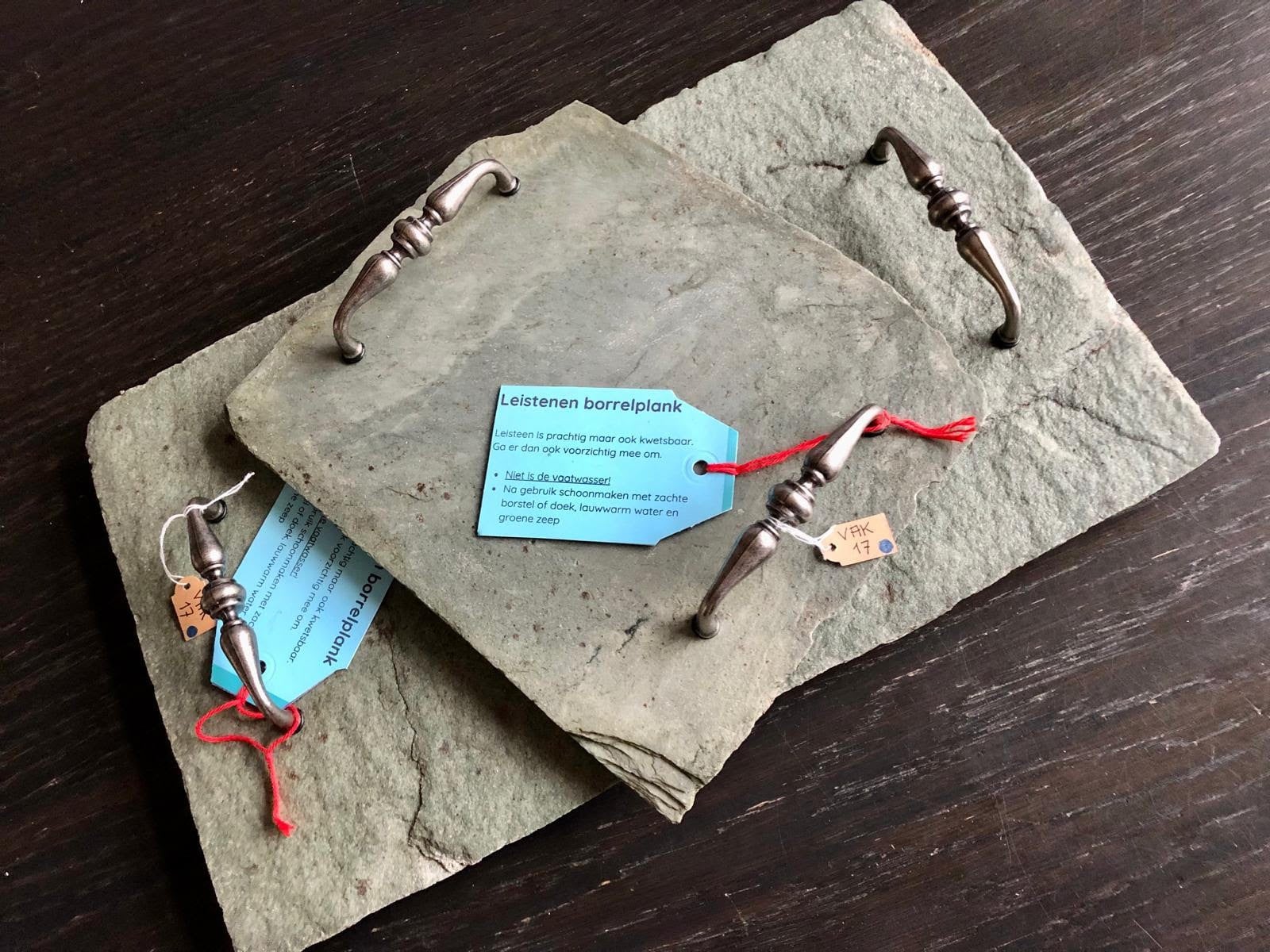 Borrelplanken van leisteen, klein met leuke handvaten