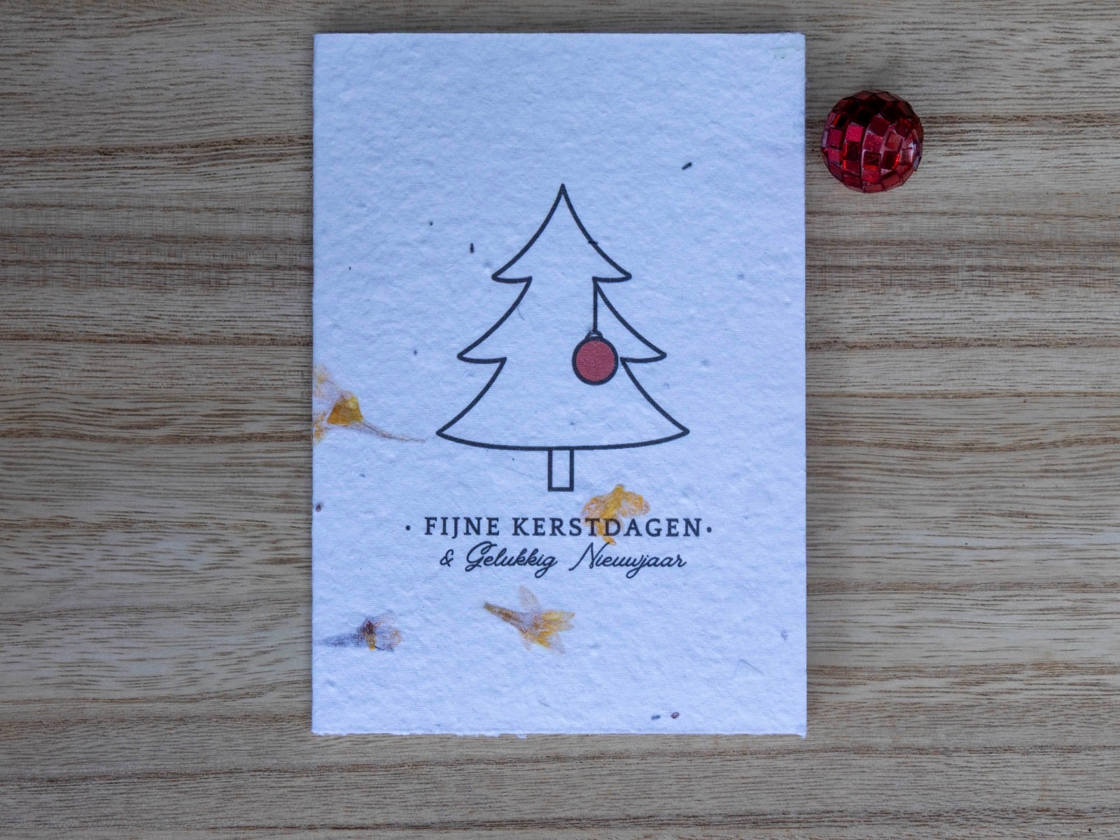 Kerstkaart op bloeipapier - Kerstboom met rode tint - 104772 Kerstkaart op bloeipapier - Kerstboom met rode tint